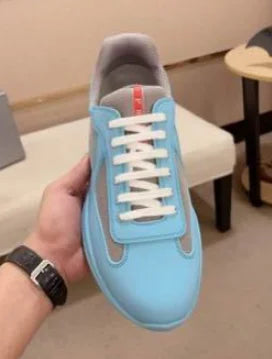 Hot Selling Stocks Luxury Orginal Casual Shoes Designer Shoes Sports Style Men's Mesh Sneakers Designer Shoes