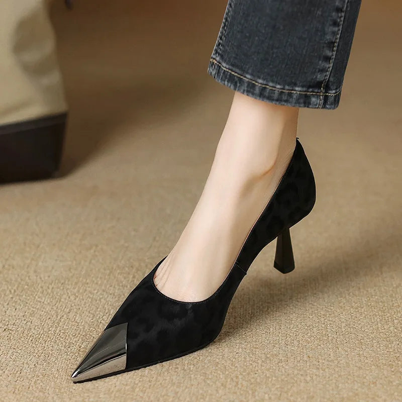New Hot Selling Light Luxury High-end Design Pointed Toe Shallow Mouth Stiletto Heels