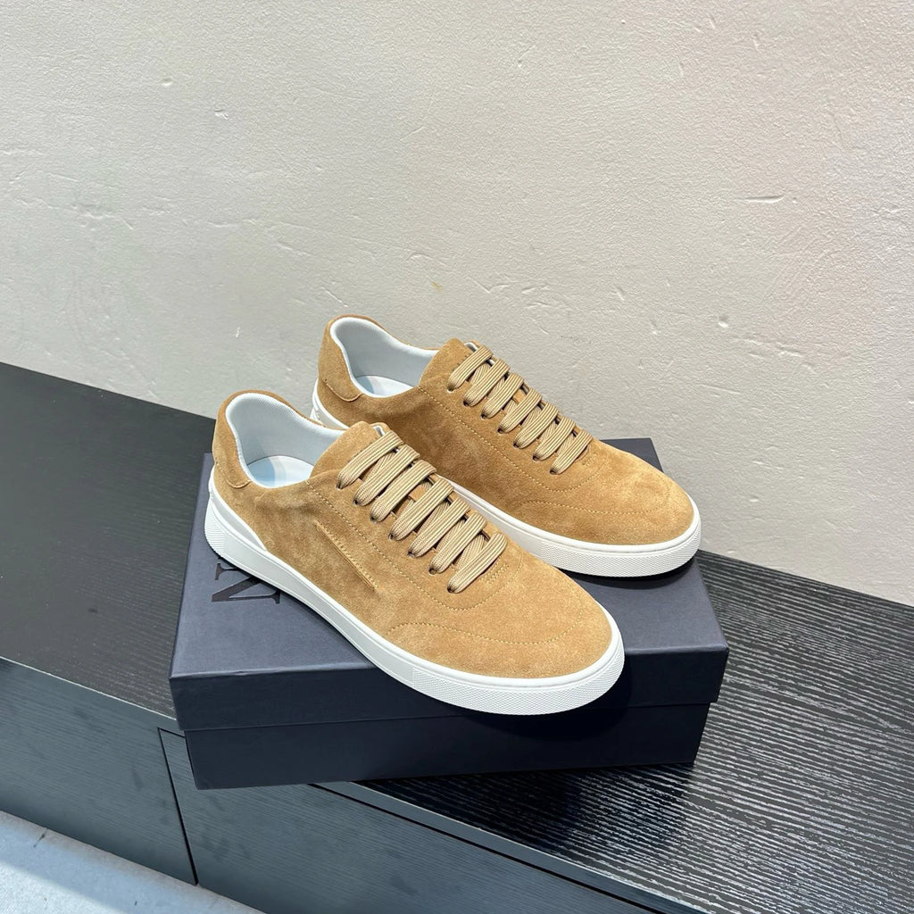 High Quality Designer Style Men Suede Low Top Lace-Up Sneakers Luxury Solid Color Casual Walking Flat Shoes Soft Mesh Cushioning