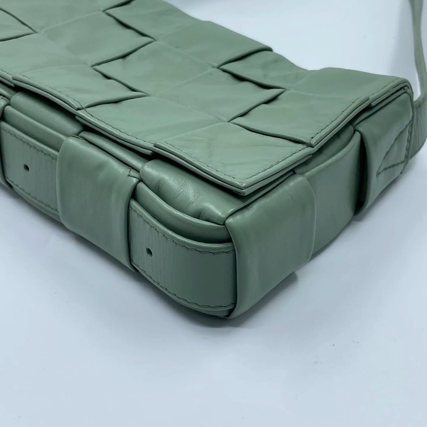 Luxury Pre-Owned Designer Wholesale, Light Green Woven Shoulder Bag, Fashion Statement Piece