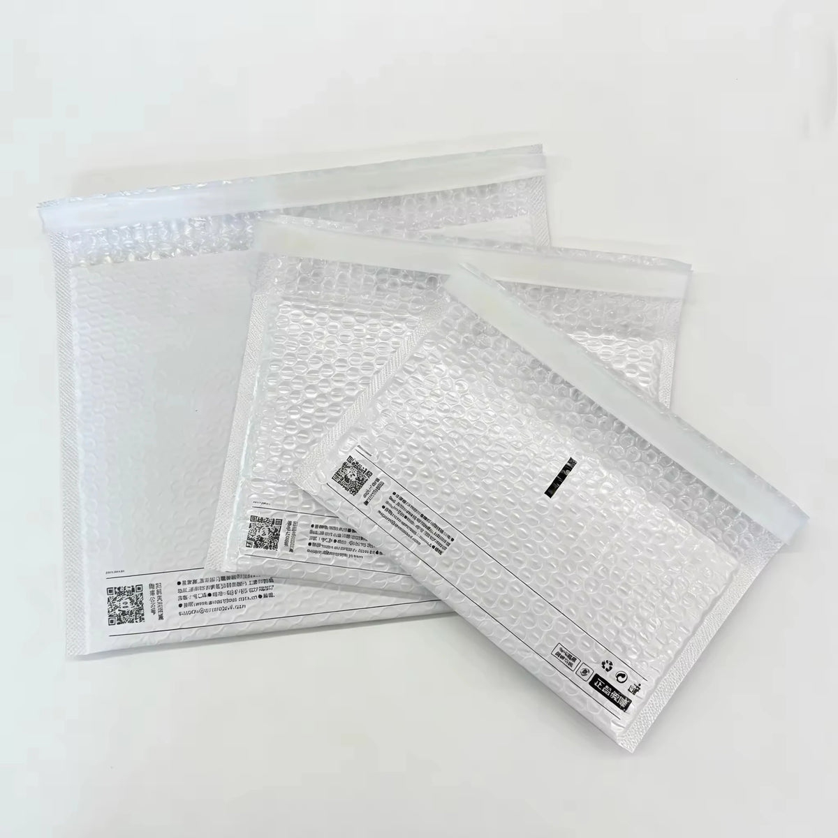 Wholesale Hot Selling 250pcs Poly Bubble Self Adhesive Secure Biodegradable Eco-Friendly Express Packaging Bubble Mailer Padded