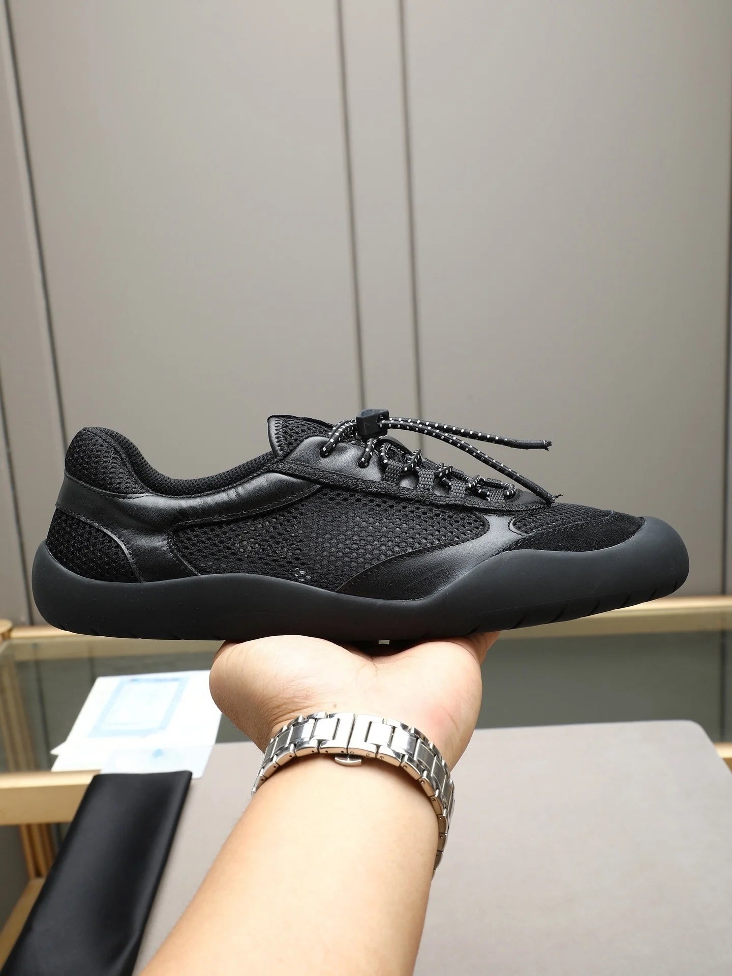 LANCI Custom Luxury Sneakers for Men Solid Pattern Crepe Rubber Sole Breathable Cloth Custom Logo Genuine Leather for Spring