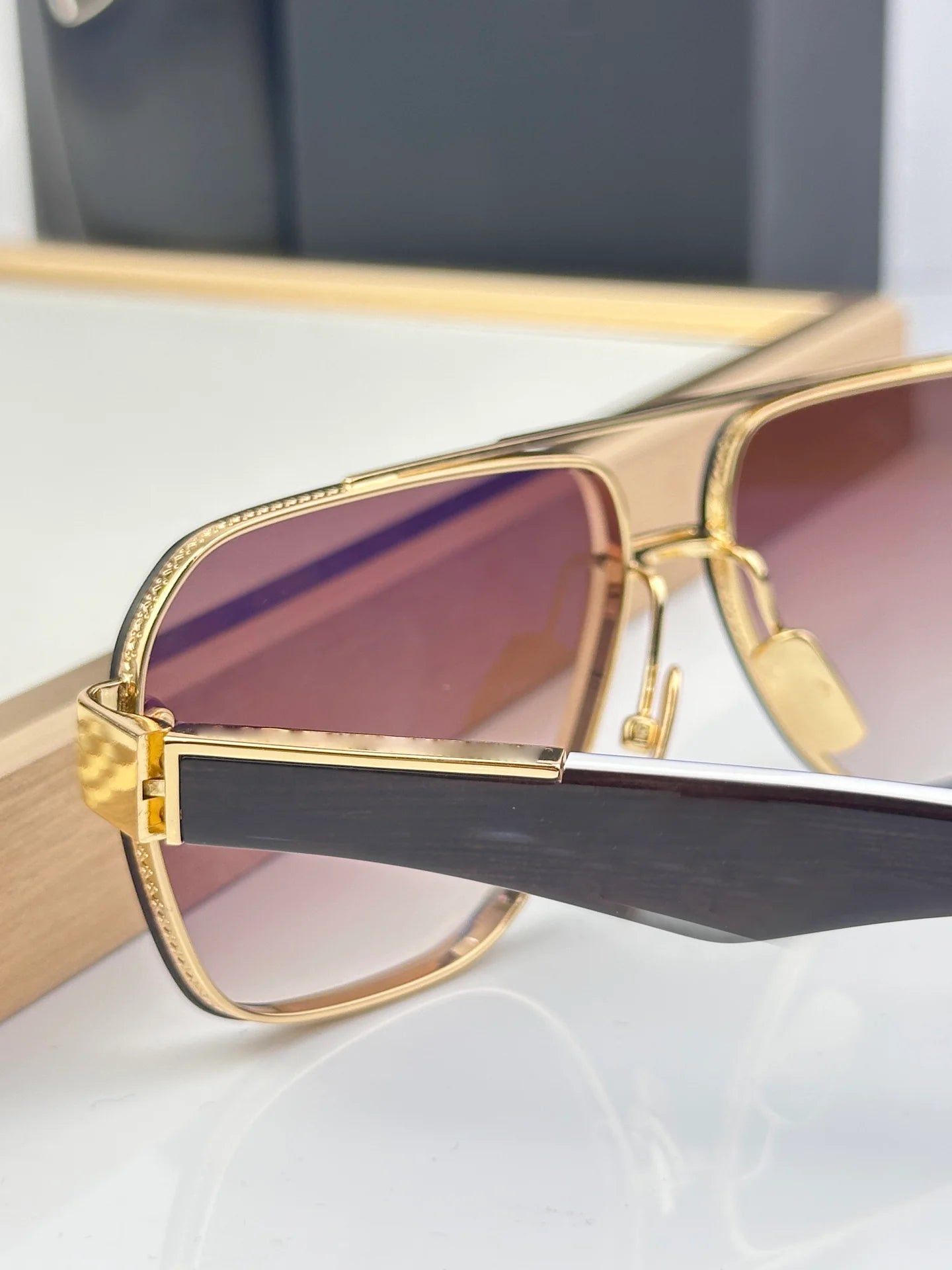 MINGYI Model 007 New Retro Designer Oversized Square Sunglasses  Full-Frame UV400 Luxury Fashion Shades for Men and Women
