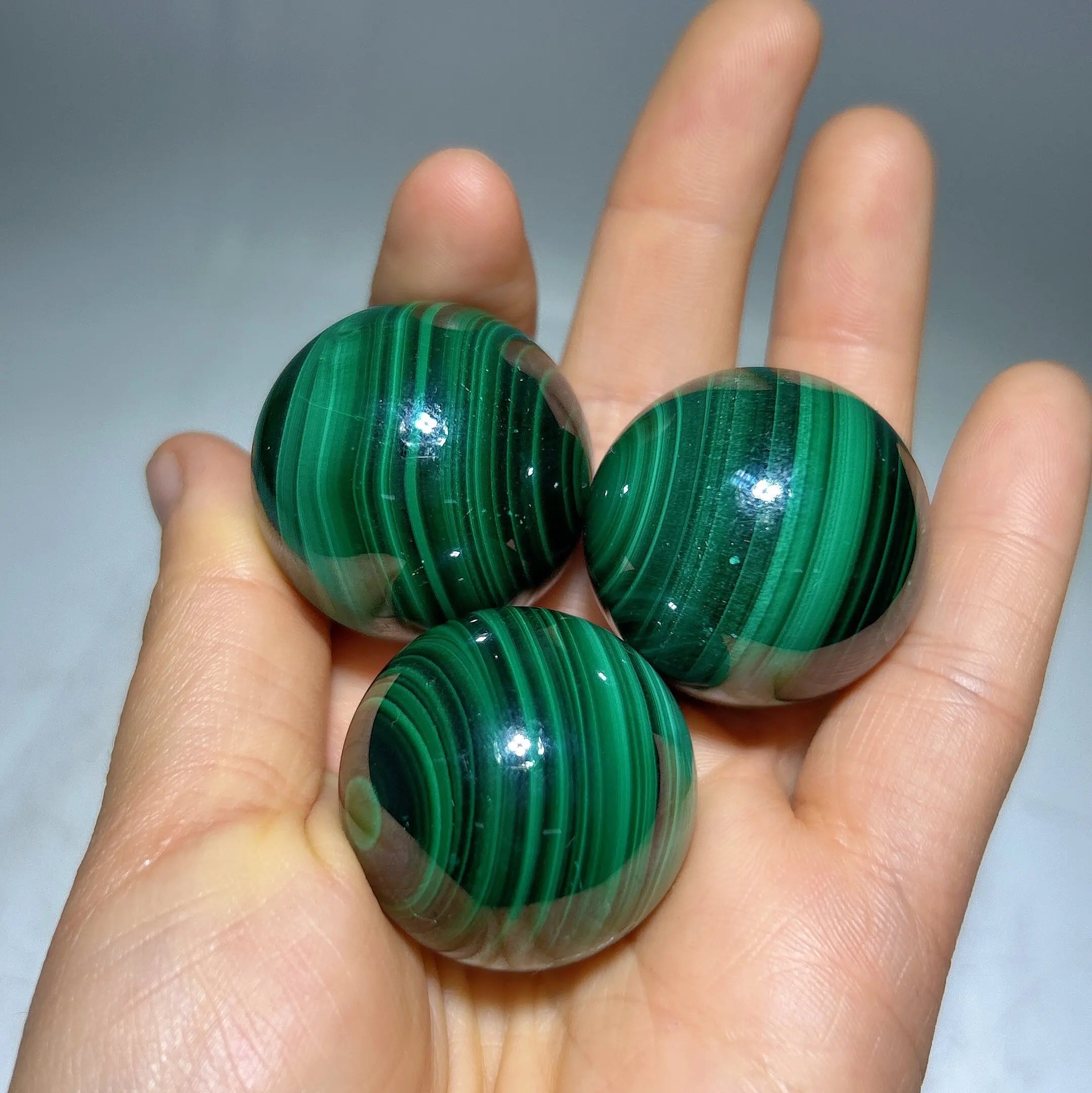 Wholesale Natural Gemstone Malachite Sphere Spiritual Green Stripe Ball Healing Crystal Craft for Decor