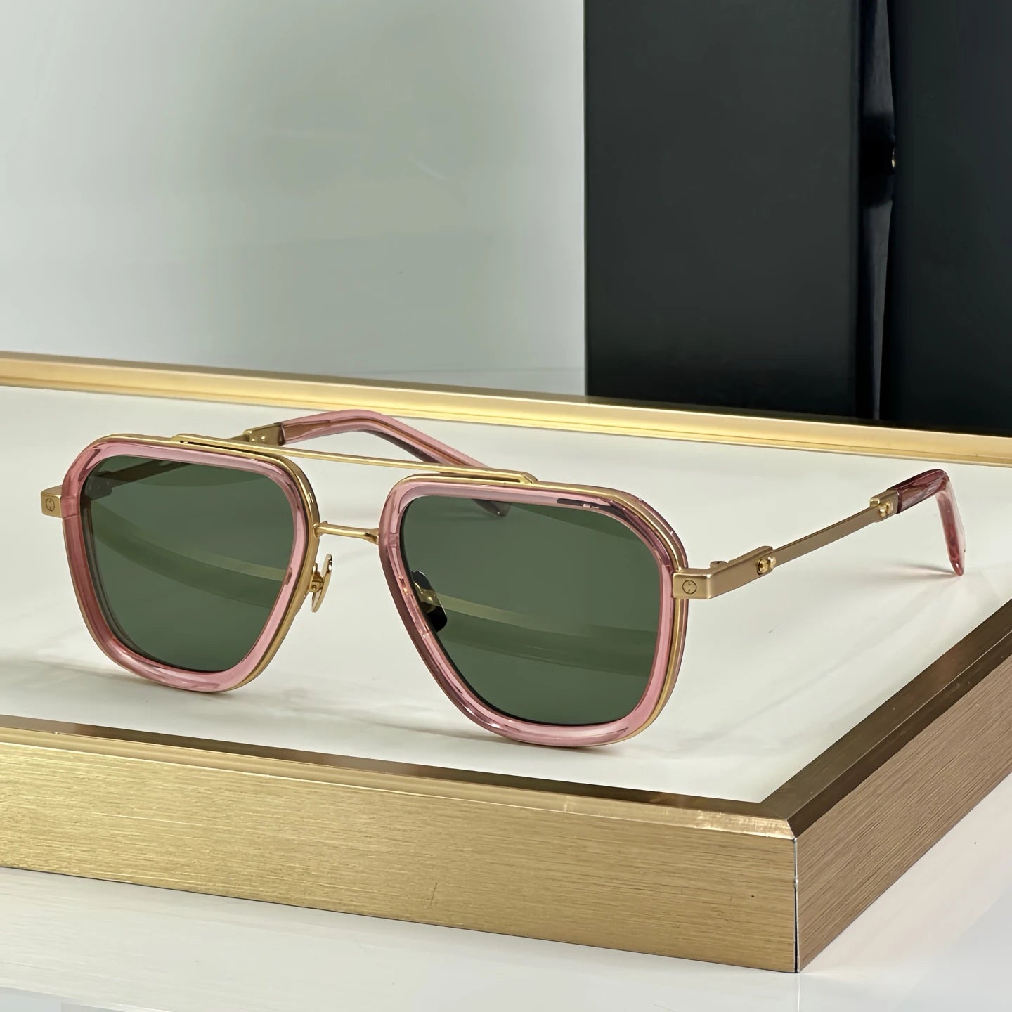 2026 New Design Luxury UV400 Pilot  Sunglasses Women's Square Glasses and Men's Titanium Metal Frame Durable and Stylish