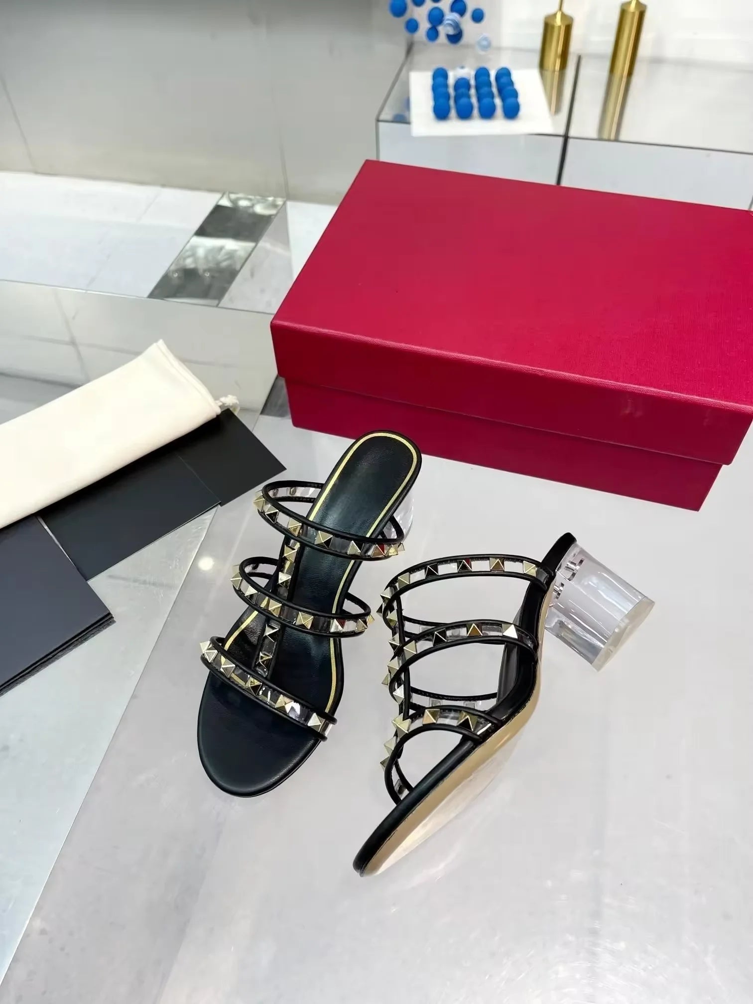 New Designer Famous Brand Luxury slippers Genuine Leather New Transparent Low Heels Sandals Femme 2024