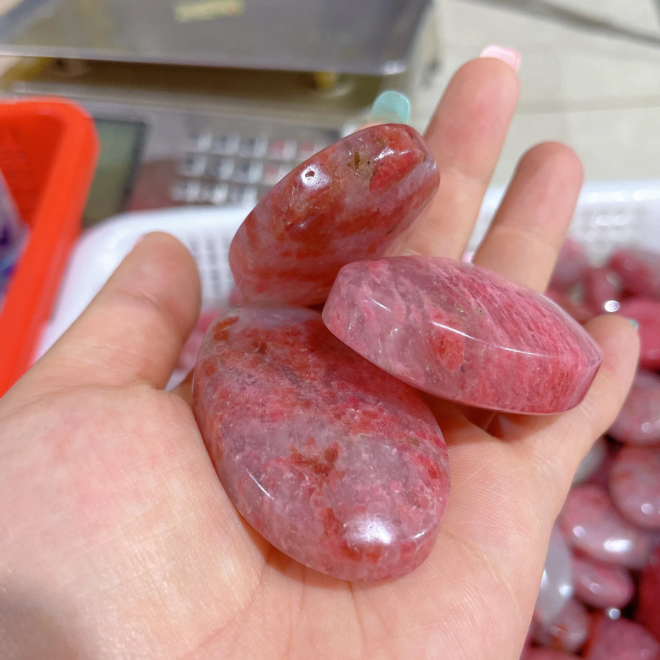 Wholesale Bulk Natural Crystal Cherry Rain Jasper Palm Polished Free Form Figurine Home Decoration