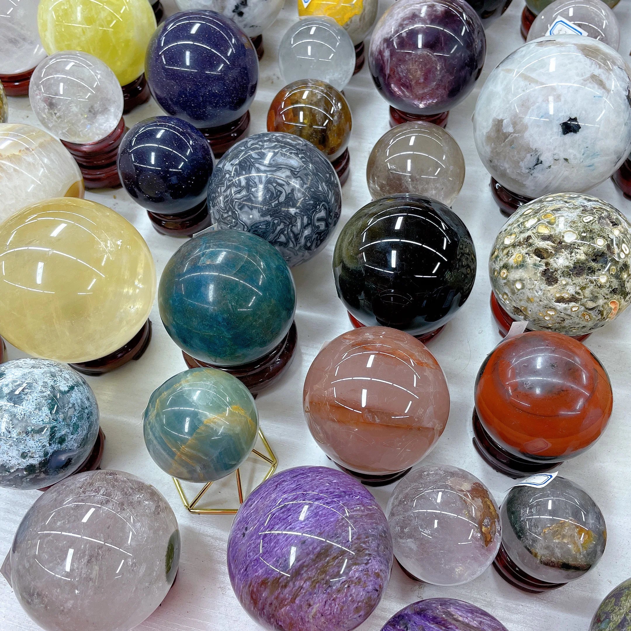 Wholesale Natural Gemstone Malachite Sphere Spiritual Green Stripe Ball Healing Crystal Craft for Decor
