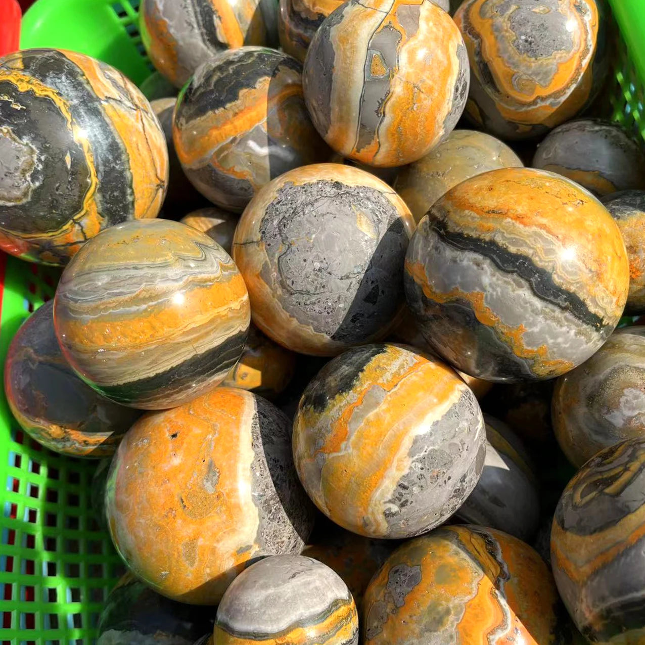 Natural Crystals Healing Stones Rare Stone Bumblebees Jasper Ball Quartz Crystal Sphere for Home Decoration