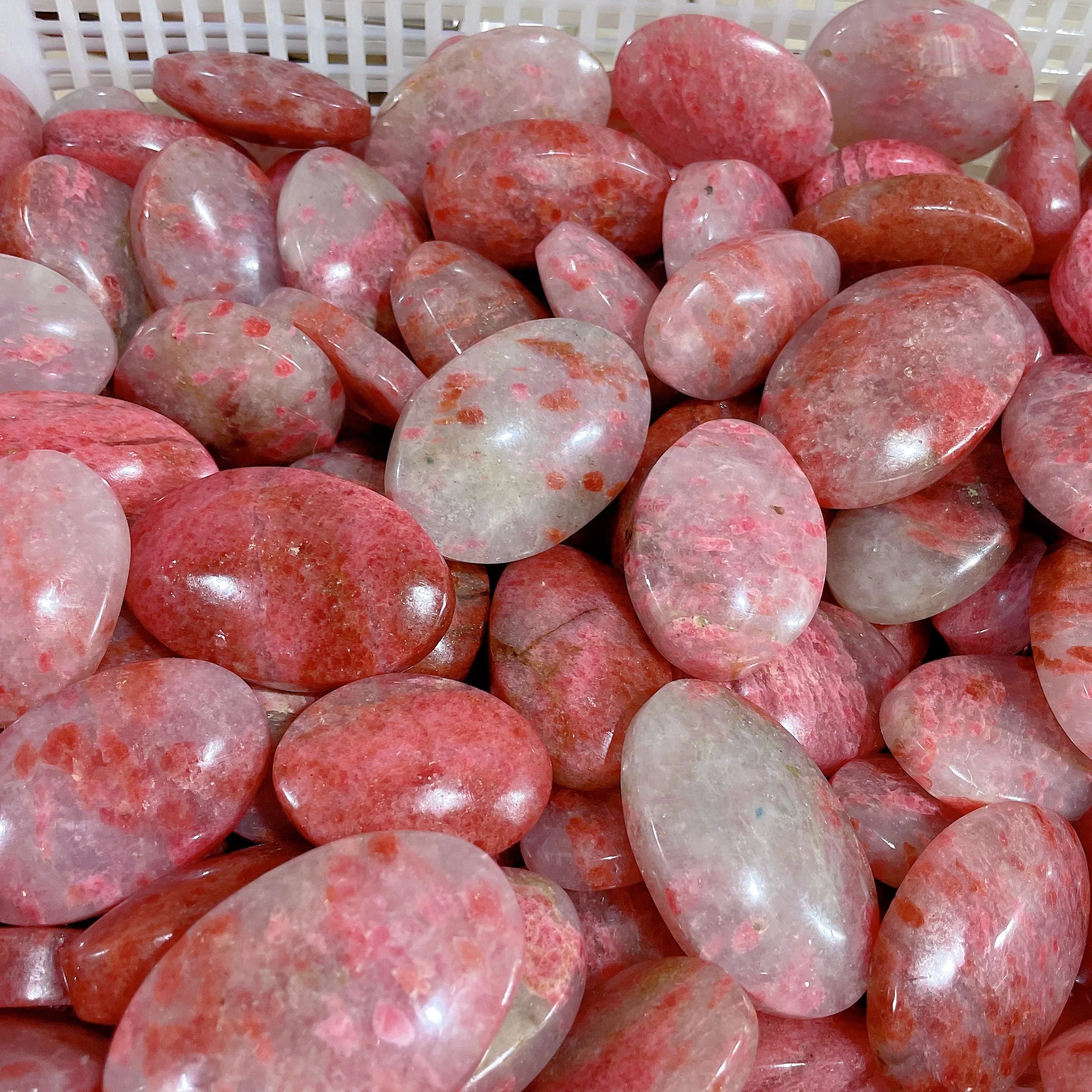 Wholesale Bulk Natural Crystal Cherry Rain Jasper Palm Polished Free Form Figurine Home Decoration