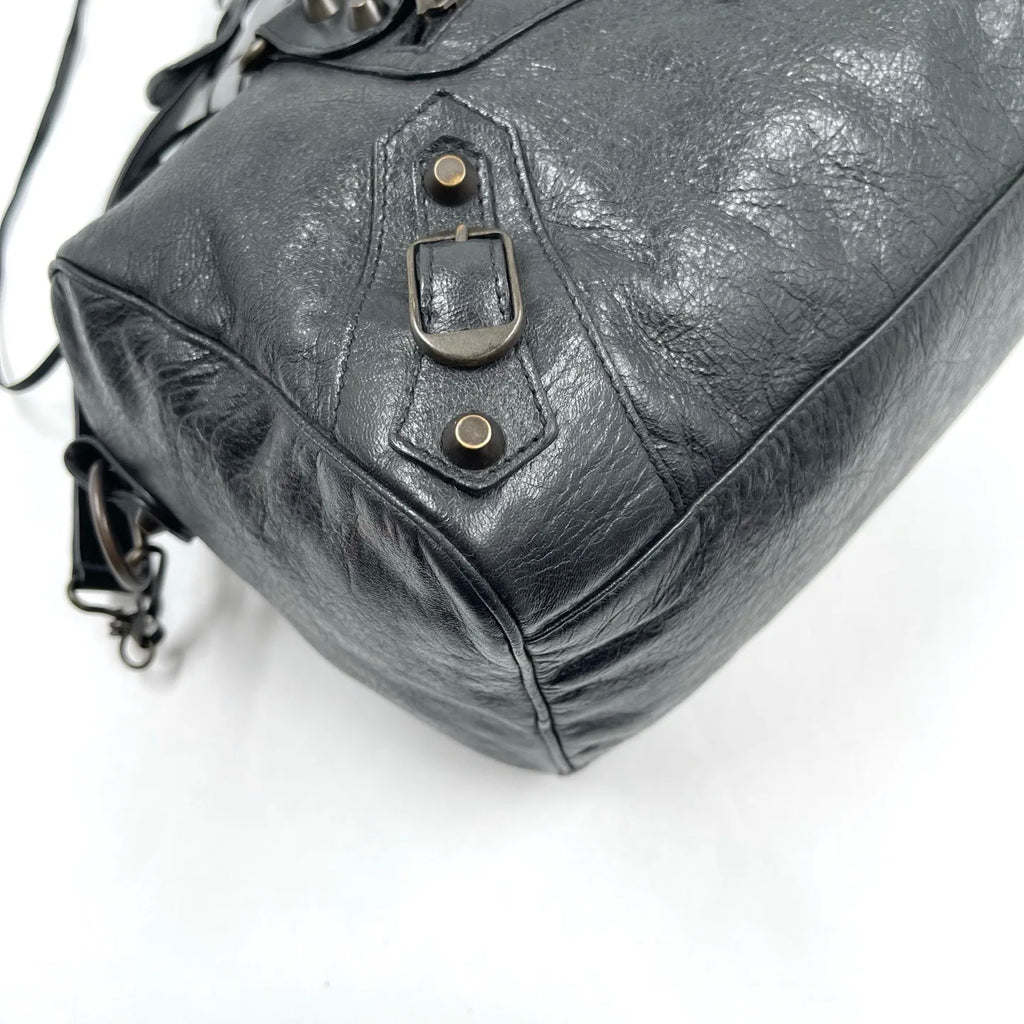 Wholesale Second-hand Luxury Handbags | Black Genuine Leather Tote Bag with Tassel | Pillow-shaped Design | Current Hot Trend