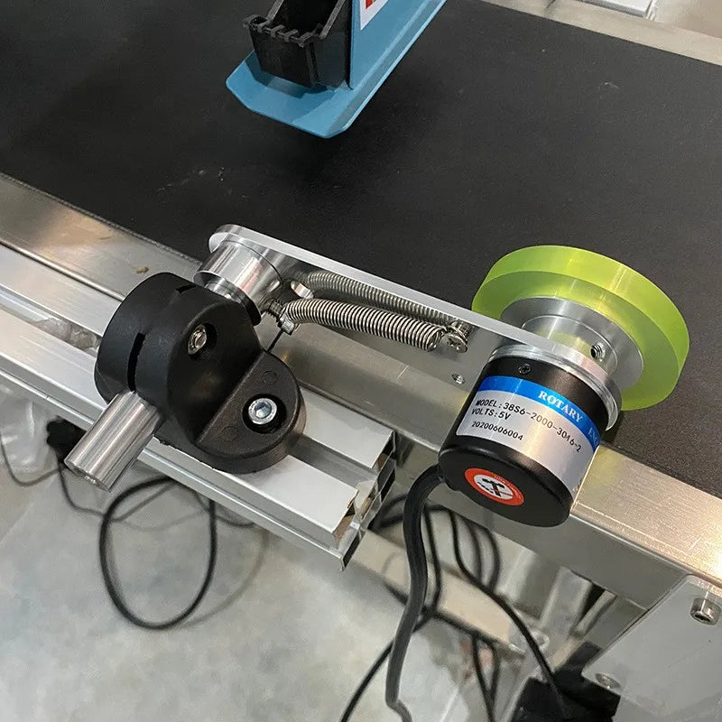 Automatic Encoder Inkjet Printer with 2500P/R Synchronous Wheel & 2000P/R Tracker Sensor Meter Meter Deformed Words Not Allowed