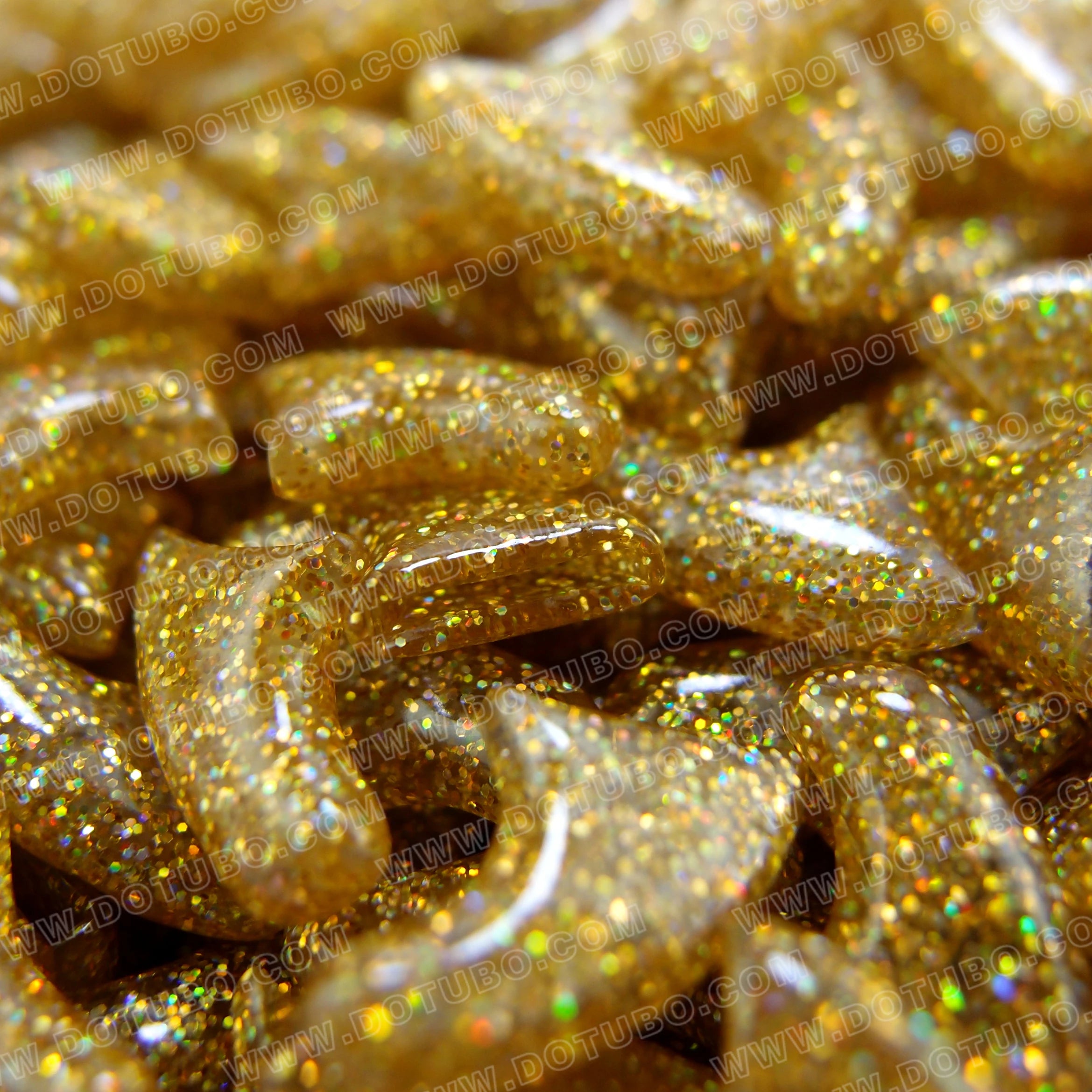 Gold glitter cat nail caps for soft, scratch-free claws. Includes 20 pieces and adhesive for easy application.