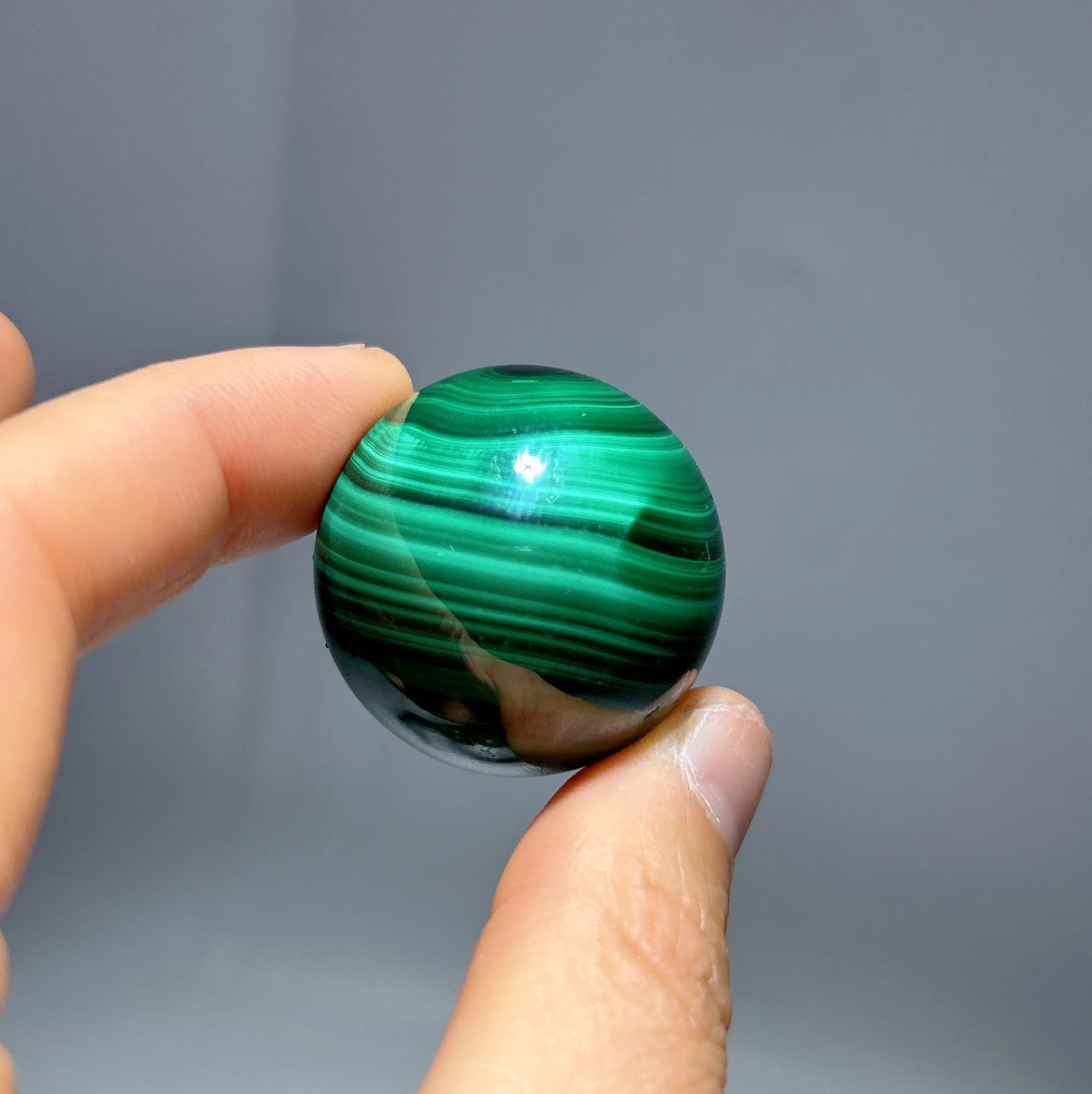 Wholesale Natural Gemstone Malachite Sphere Spiritual Green Stripe Ball Healing Crystal Craft for Decor