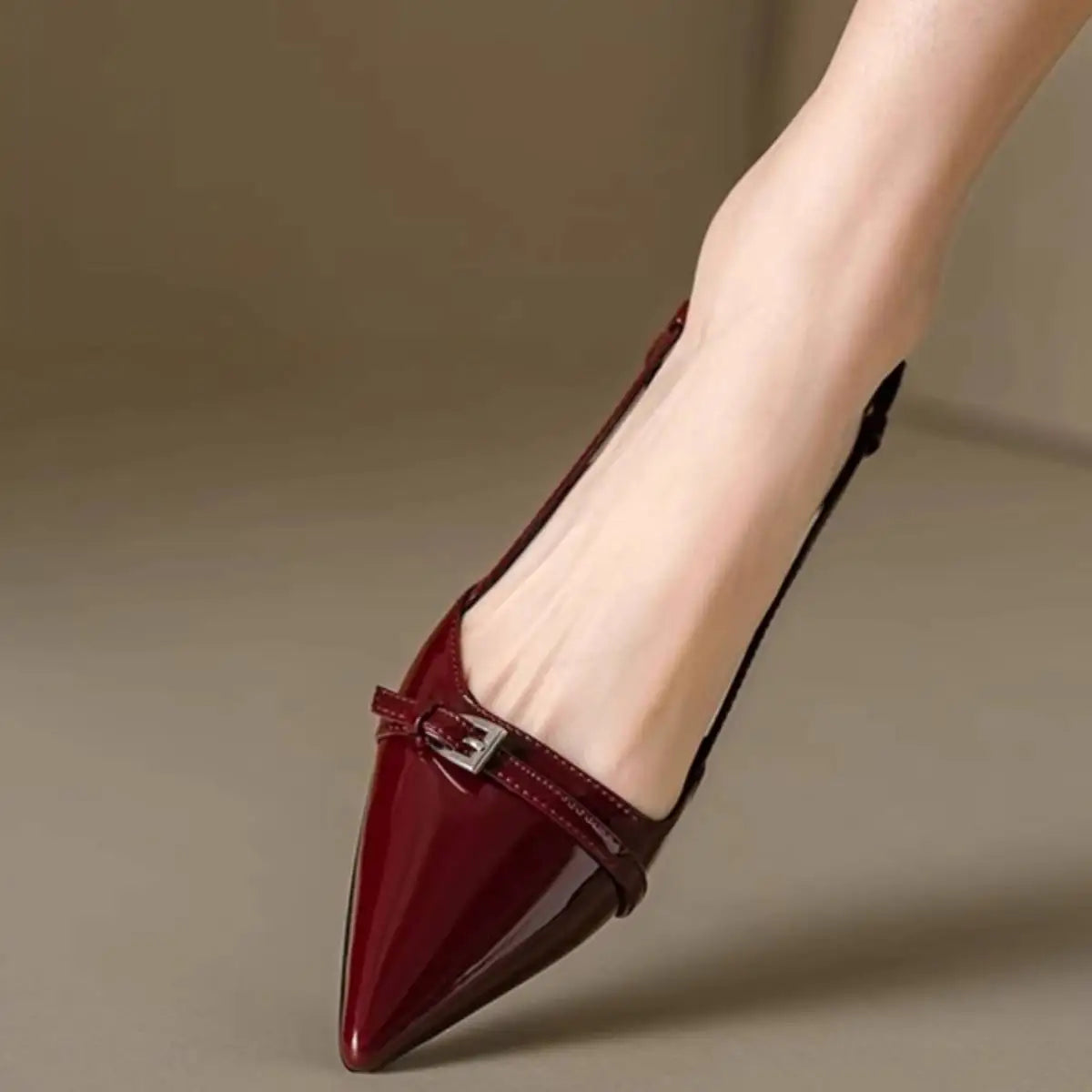 Wholesale Classic French Heel Sandals Lightweight Design Shopping Vacation Social Gathering Skirt Matching Women Shoes