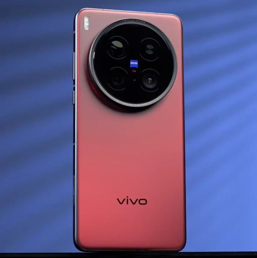 Tidesmit VIVO X200 Ultra 5G smartphone with 200MP triple camera and 6.82 inch 120Hz LTPO AMOLED display