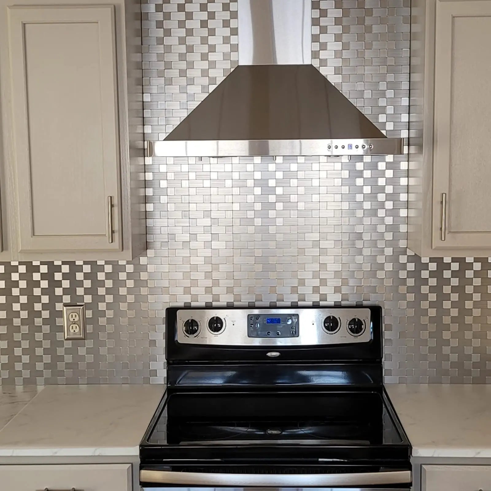 Art3d 1 PCS Peel and Stick Backsplash Tiles Self adhesive Stainless Steel Kitchen Silver Brushed Metallic Mosaic 30x30cm