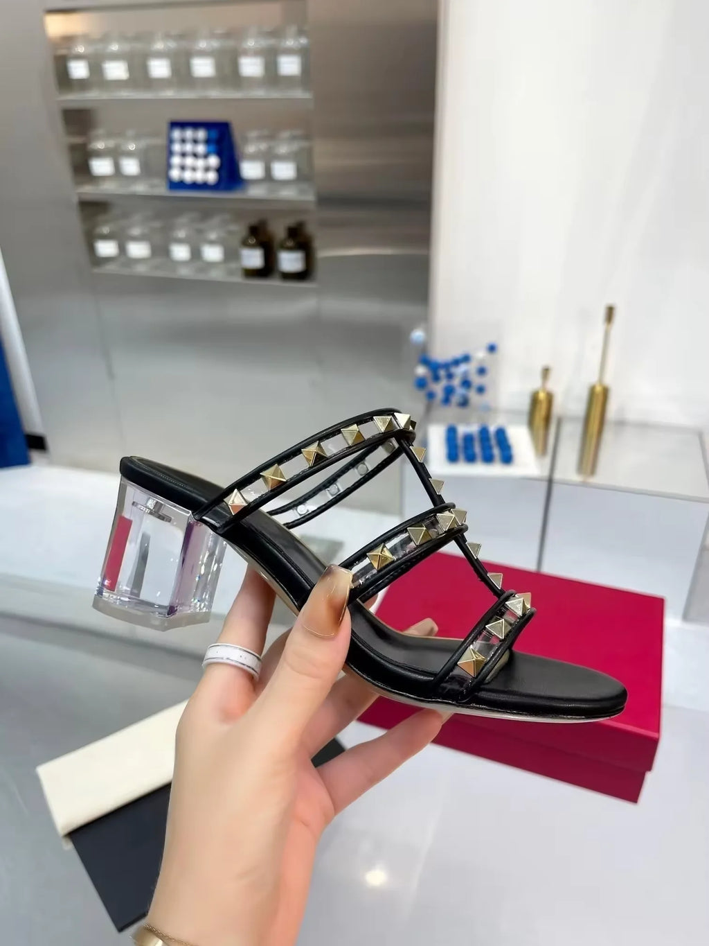 New Designer Famous Brand Luxury slippers Genuine Leather New Transparent Low Heels Sandals Femme 2024