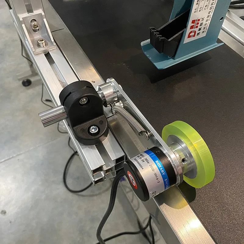 Automatic Encoder Inkjet Printer with 2500P/R Synchronous Wheel & 2000P/R Tracker Sensor Meter Meter Deformed Words Not Allowed