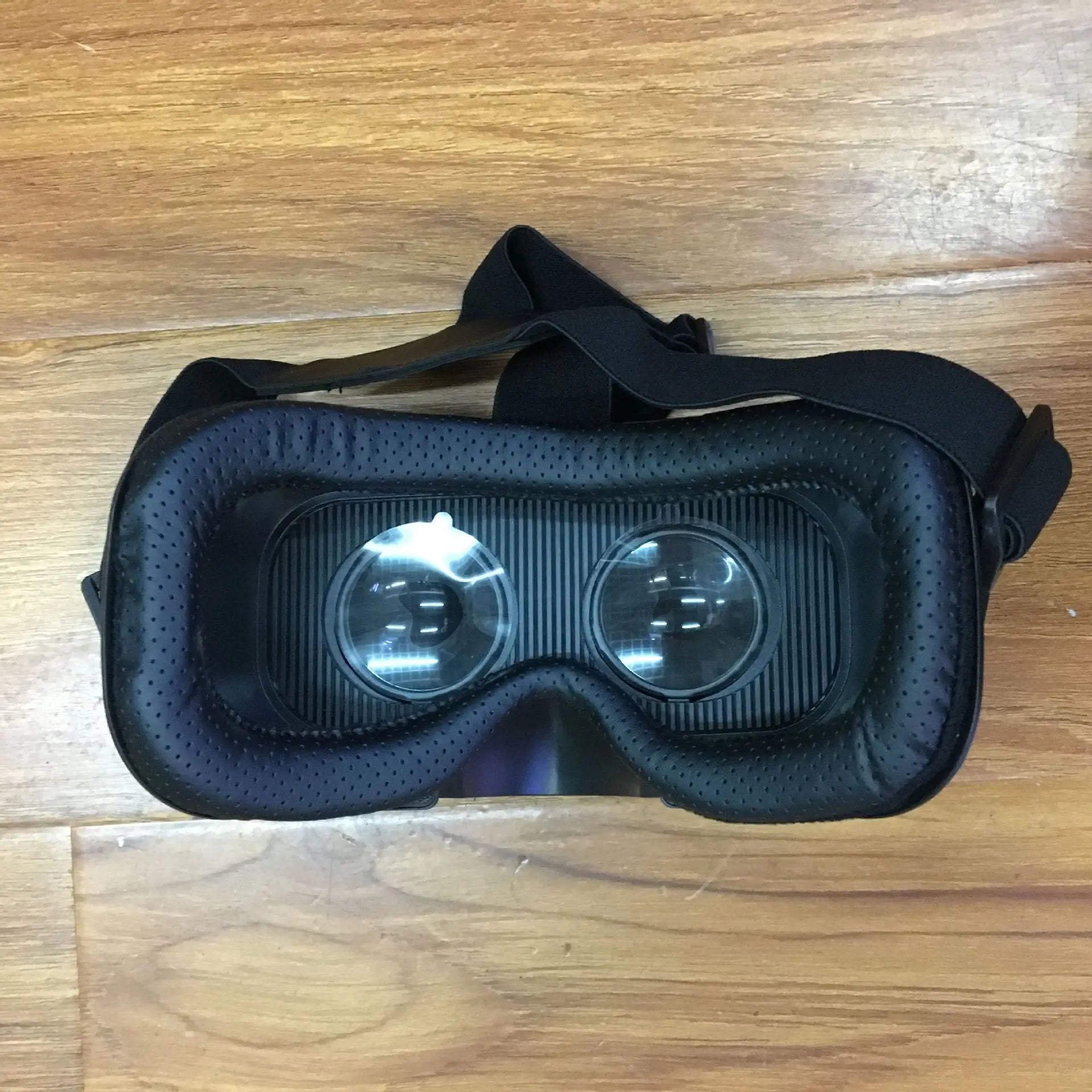 VR Headset for Smartphone – Adjustable 3D Goggles with Spatial Audio Tidesmit