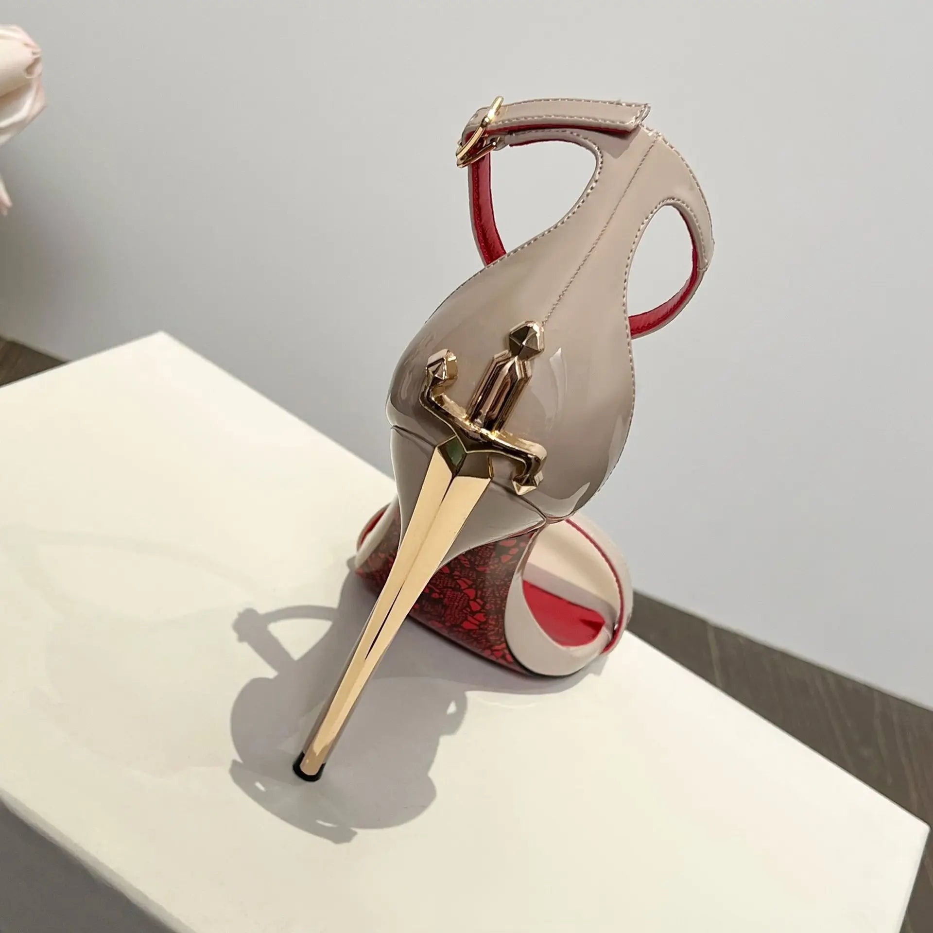 2026 New Summer Red Sole Patent Leather Strap Stiletto Heel Buckle Closure Sandals Women Royal Sister Style Super High Sexy