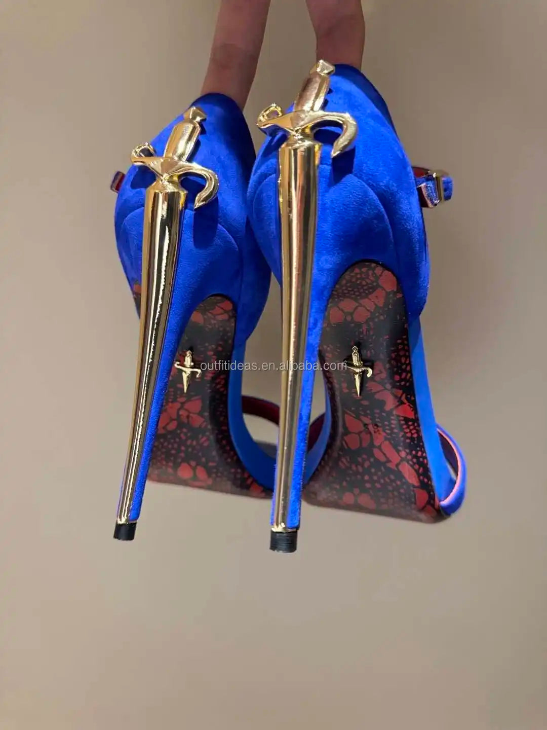 Luxury Leather Heels With Logo Top Quality Design Gold Sharp Dagger Pumps in Black Cesare Paciot High Heels Sharp Dagger Pumps
