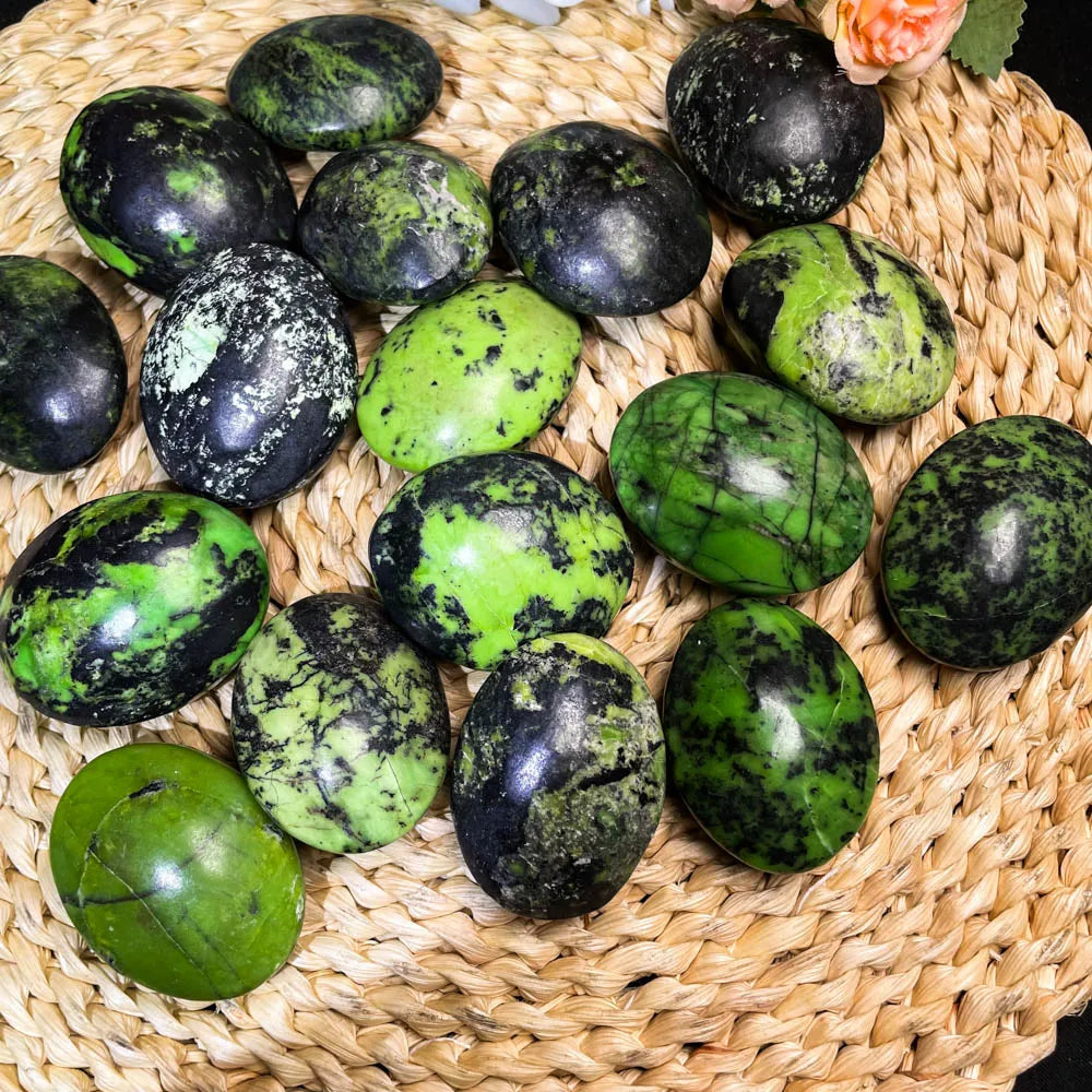 Hot Selling Rare High Quality Healing  Stone Oval Green Opal Palm Stone for Home Decoration Gift