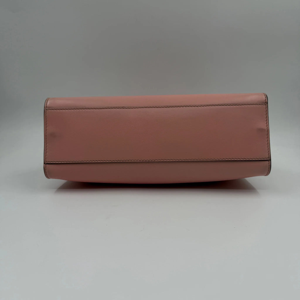 Luxury Pre-Owned Designer for Bamboo Handle Crossbody Bag with Elegant Style Spacious Interior Adjustable Shoulder Strap