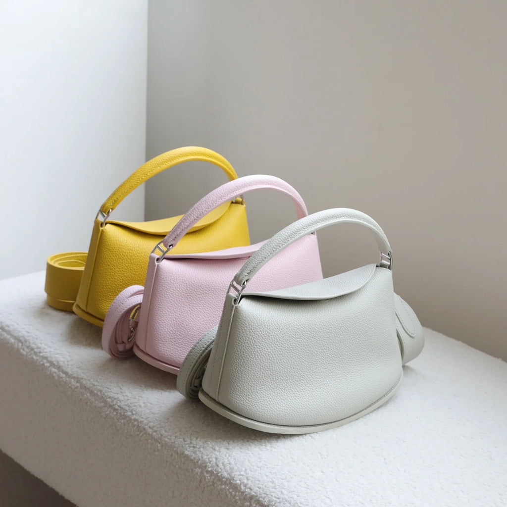 Elegant Luxury Commuting Top-Layer Cowhide Handbag Two Straps Magnetic Closure Pillow Shape Simple Casual Waterproof