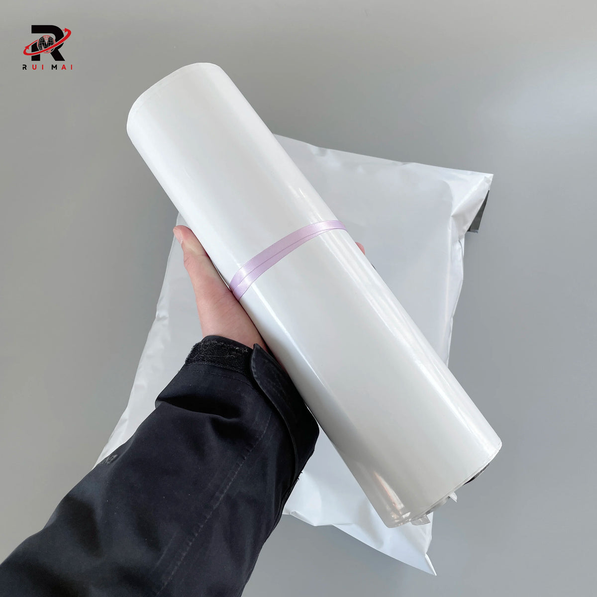 Free Sample Durable Plastic Strong Adhesion Biodegradable Polymailer Polybag Custom Printed Logo Packaging Shipping Bags Fur