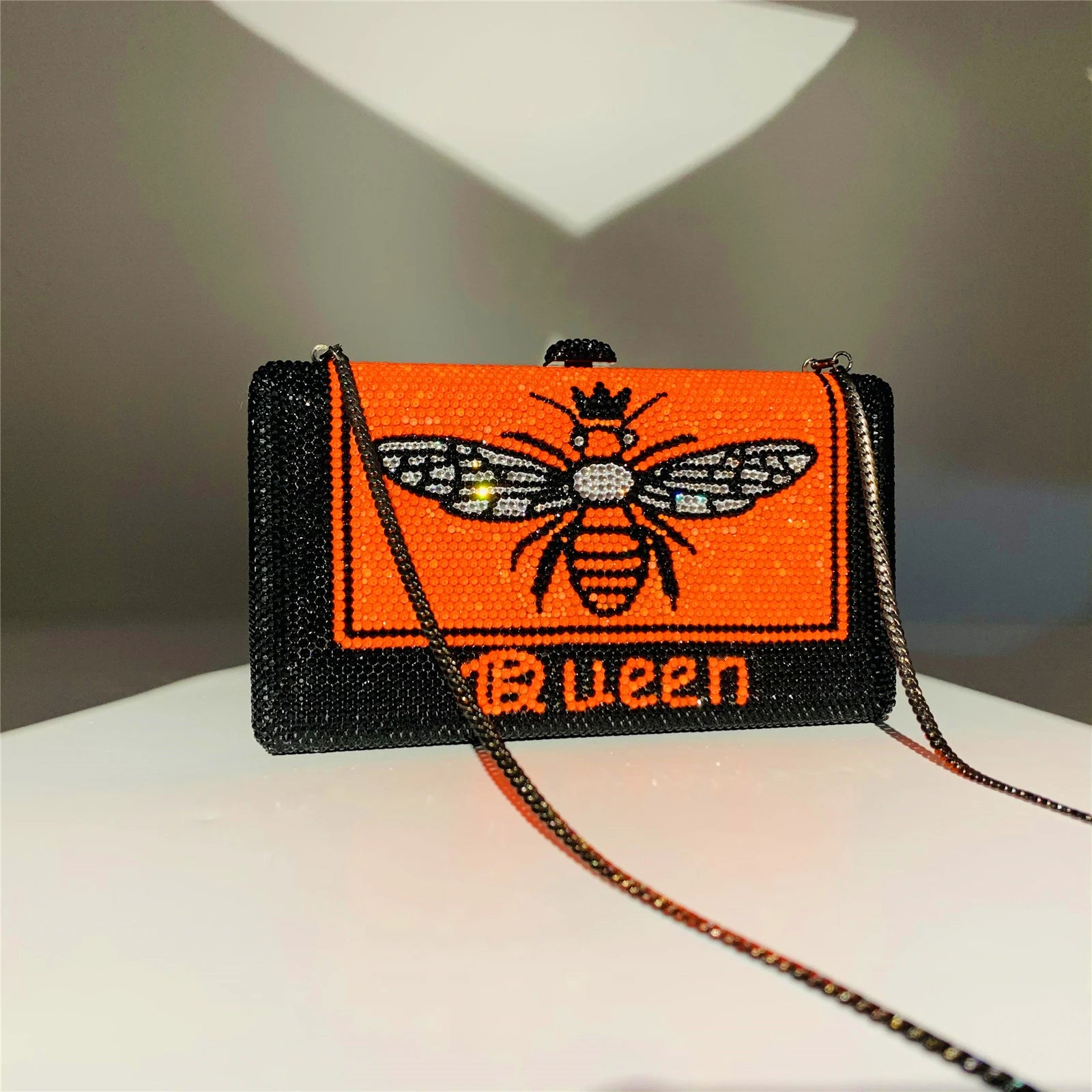 OC4263 Sparkly Rhinestone Evening Clutch For Women Hard Shell Metallic Bee Pattern Purse With Detachable Chain