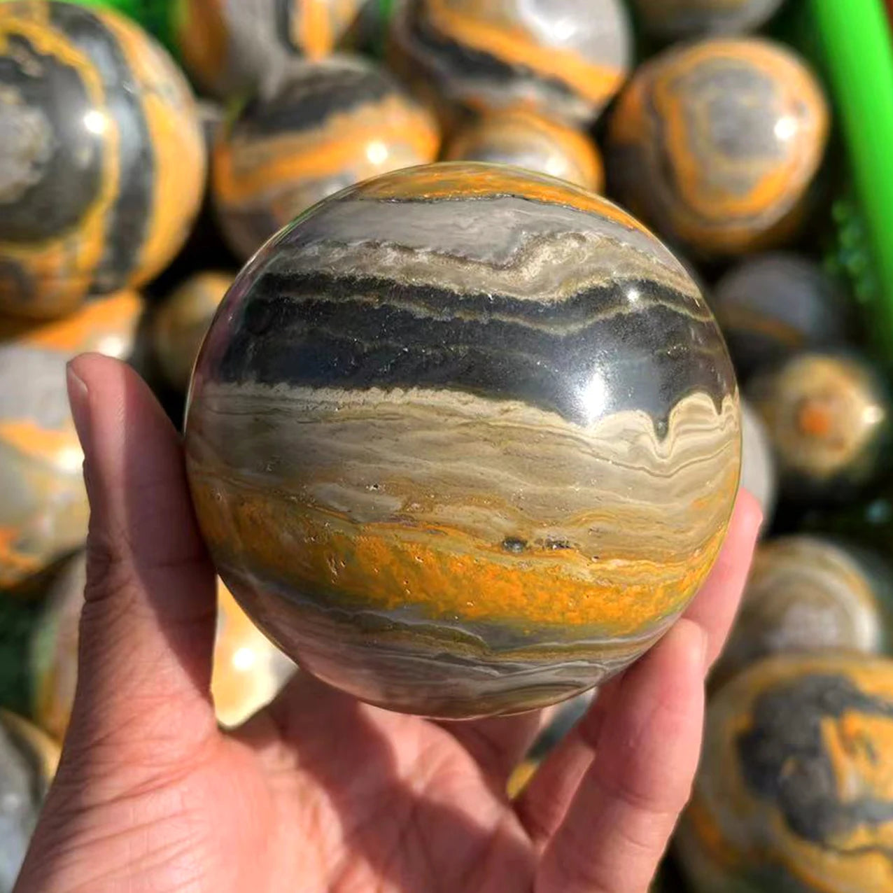 Natural Crystals Healing Stones Rare Stone Bumblebees Jasper Ball Quartz Crystal Sphere for Home Decoration
