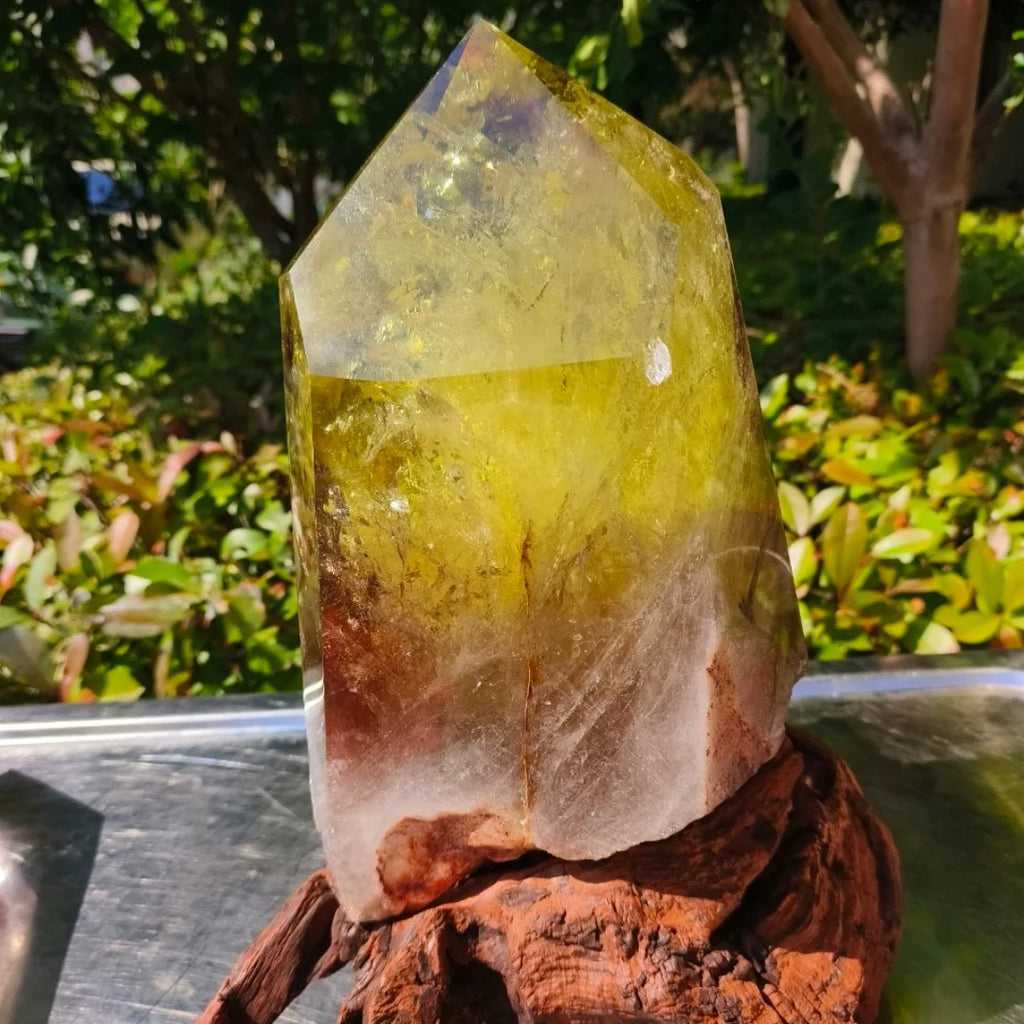 Factory Price Rare Ciyrine Tower  Quartz Crystal  Unique Point with  Drifting Base for Home Ornament & Fengshui