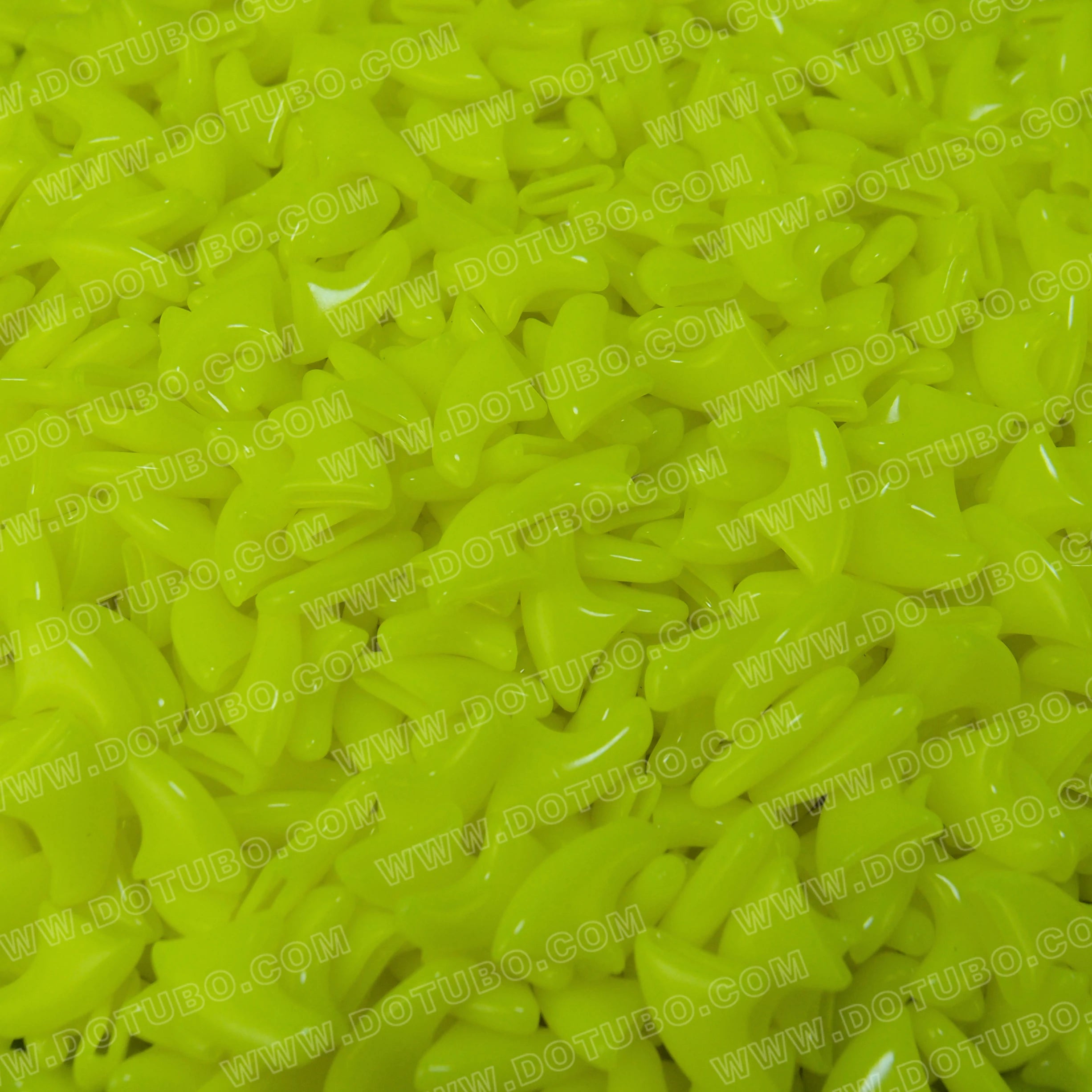 Neon yellow soft cat nail caps for claw protection. 20-piece set includes adhesive for easy, safe pet grooming.