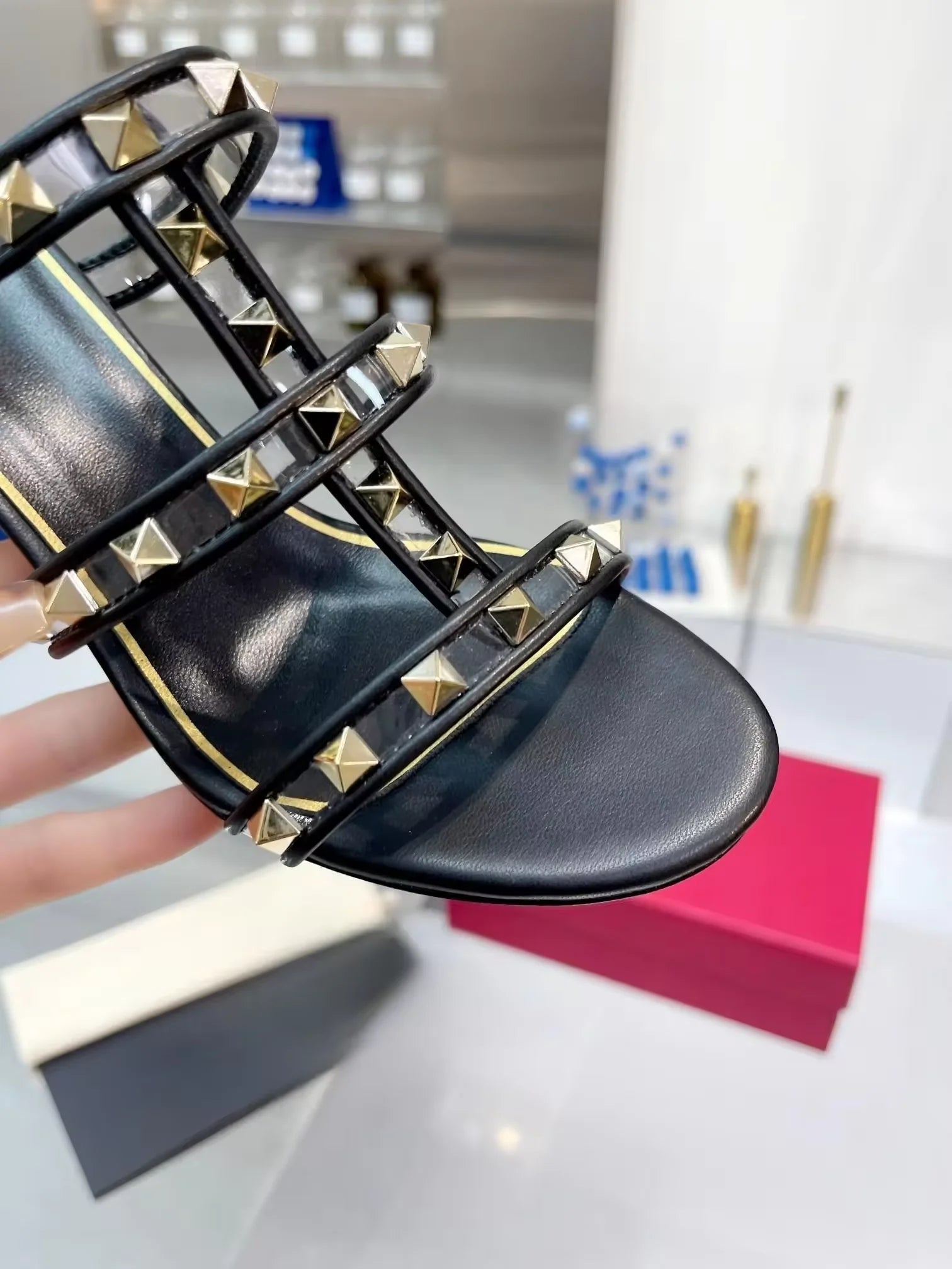 New Designer Famous Brand Luxury slippers Genuine Leather New Transparent Low Heels Sandals Femme 2024