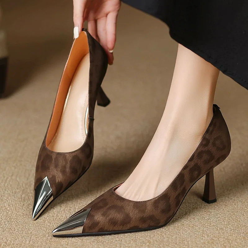 New Hot Selling Light Luxury High-end Design Pointed Toe Shallow Mouth Stiletto Heels