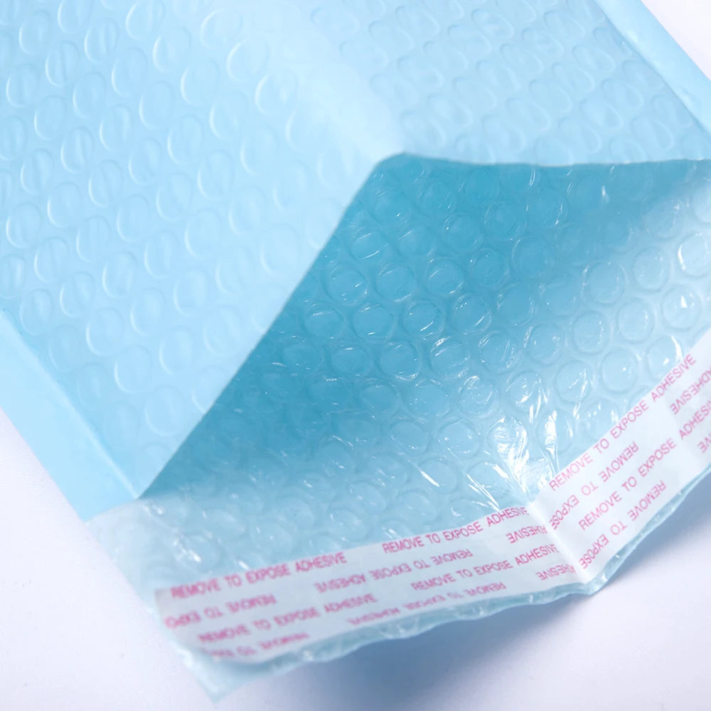 Shiny Blue Holographic Bubble Mailer Resealable Shipping Bags for Couriers Poly Material Plain Envelope for Gift Wrapping