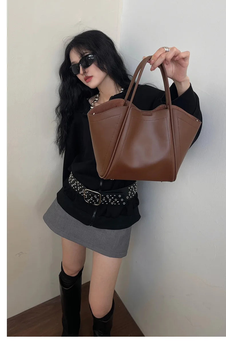 2025 Autumn Winter High-End Niche Genuine Leather Wing Bag Large Capacity Commuter Shoulder Promotional Drawstring Sportpacks