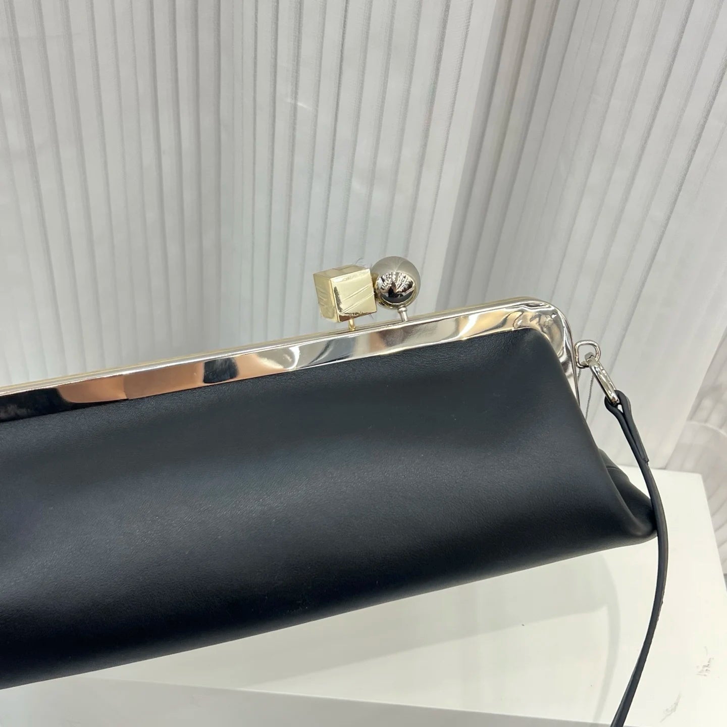 Women's Leather Shoulder Bag Clip Bag Luxury Handbags for Women 2026 Trending High Quality Designer Bag Wholsale Products