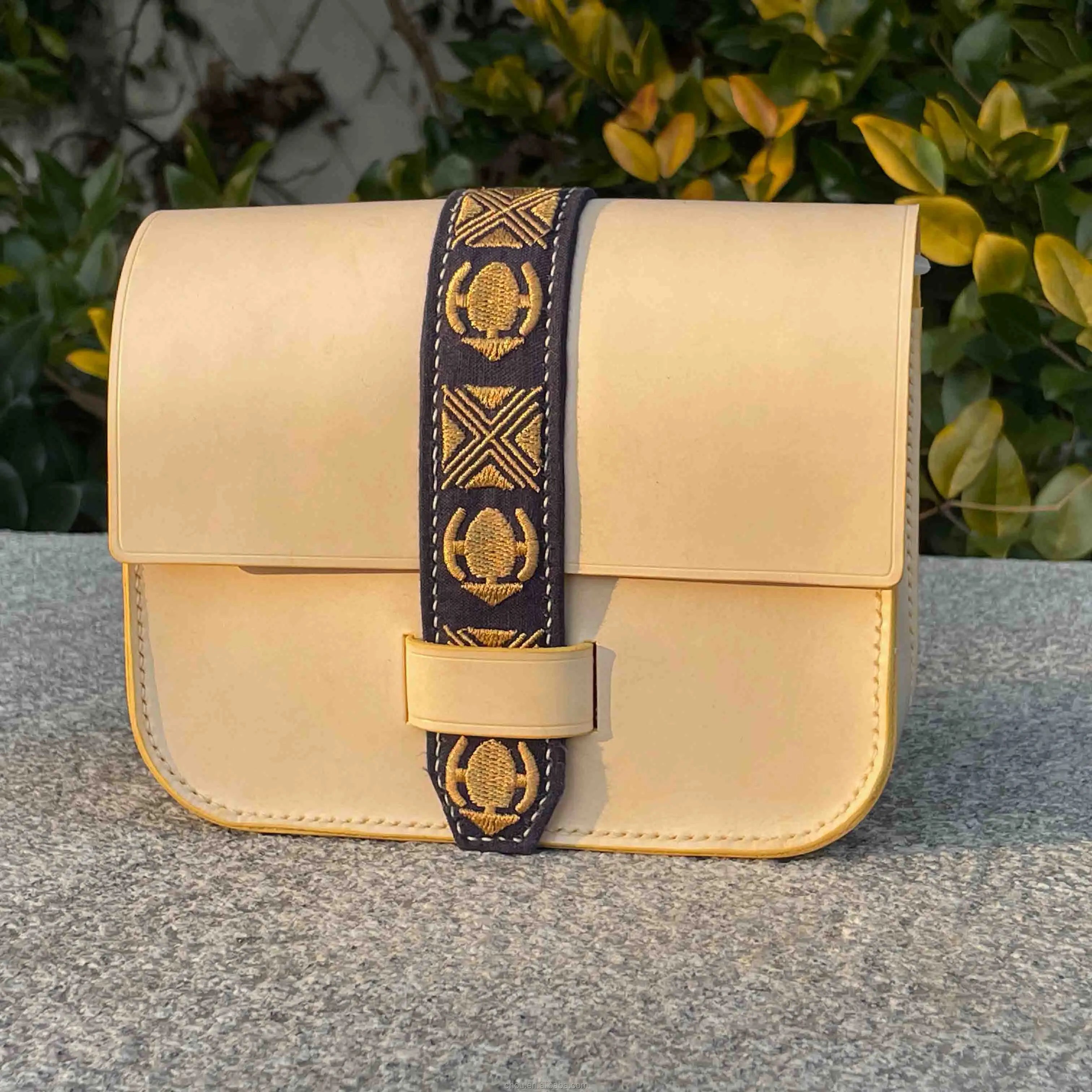 CHOU Shanghai XaferWear Muntu Freestyle Jaune High-end Leather Shoulder Bag African Cameroonian Pattern Yellow Handbag