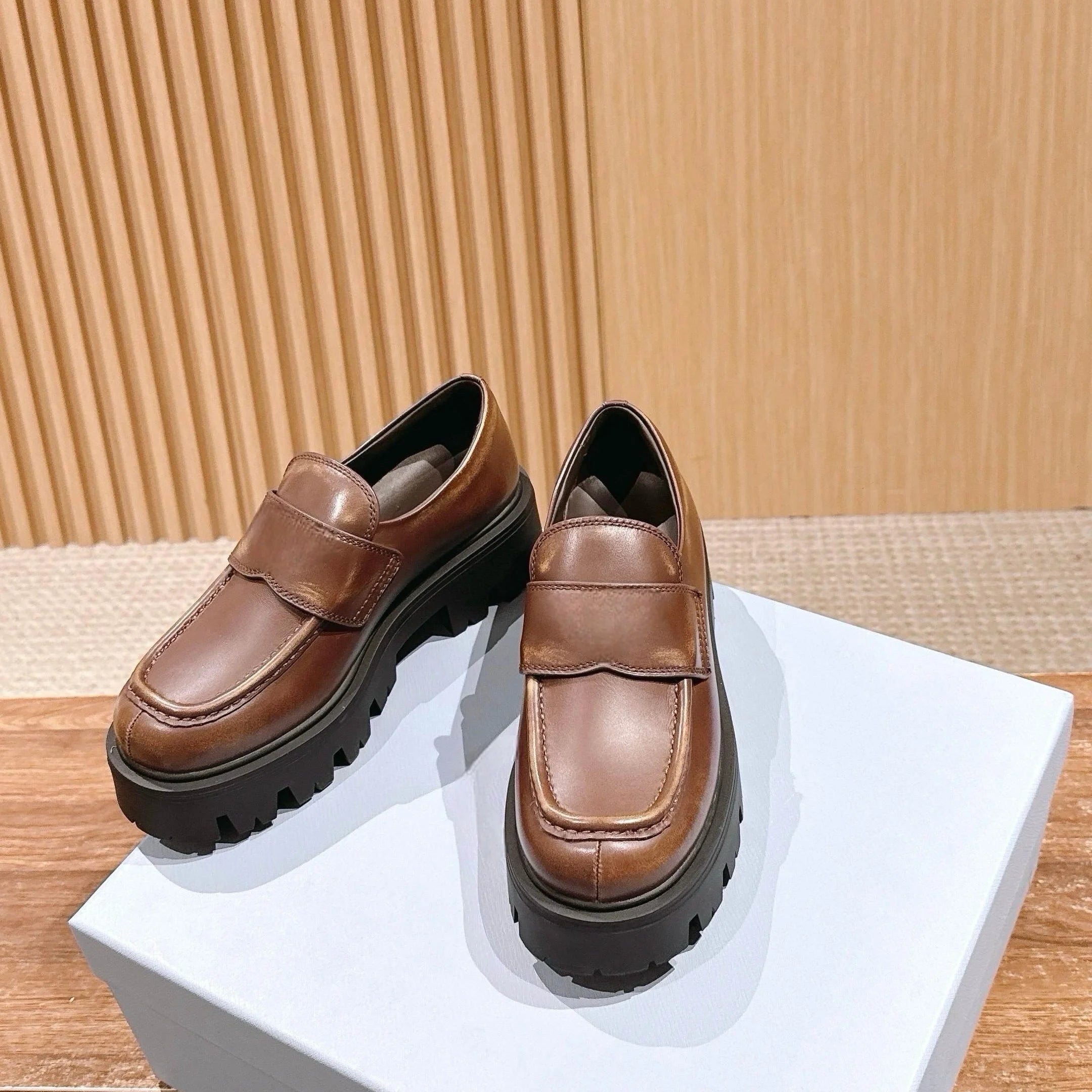 High-end Leather Women's Shoes, Luxury Designer Brand Shoes, Fashionable Height-increasing Sneakers, Girls' Thick-soled Loafers
