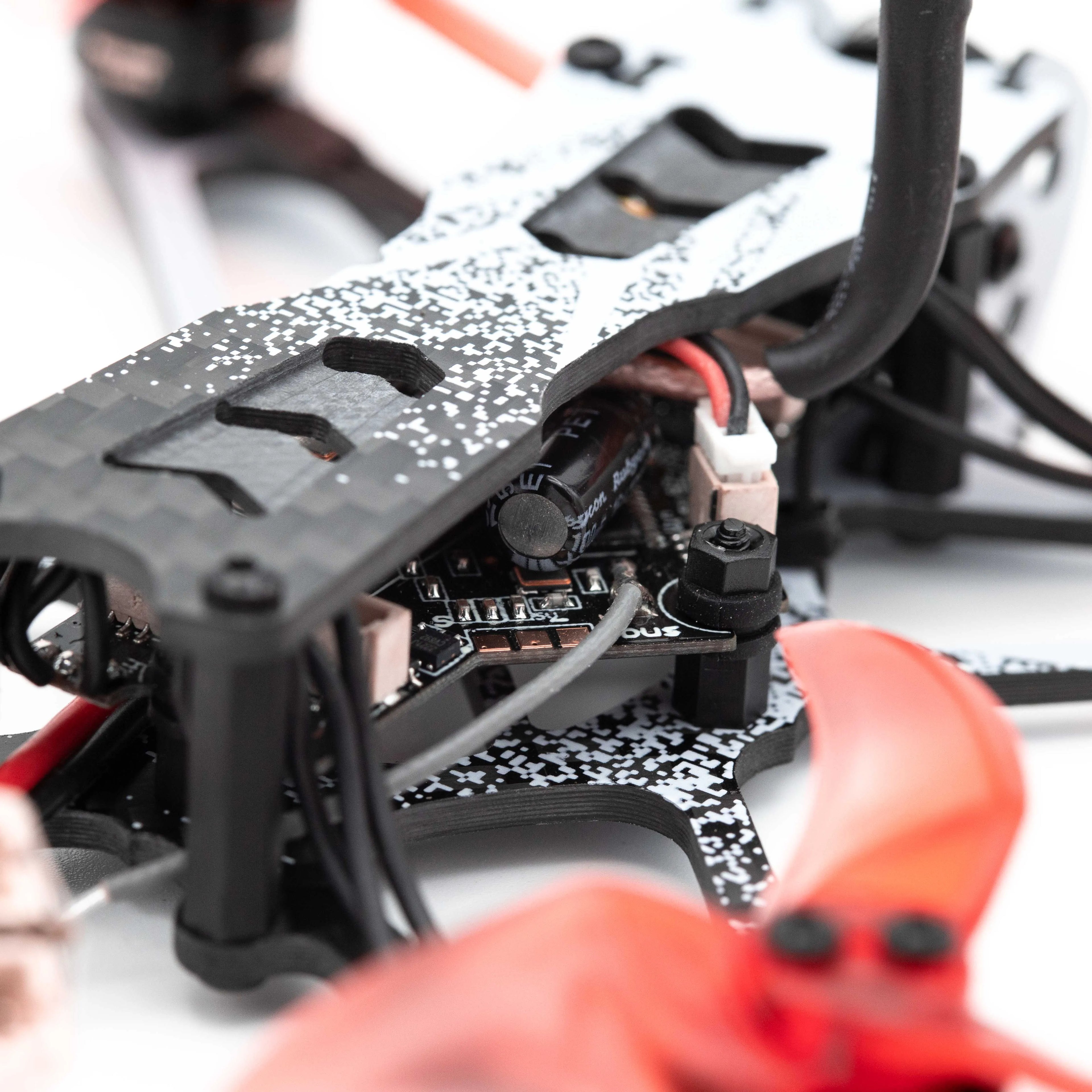 EMAX Tinyhawk Freestyle 2.5 Inch FPV Drone - Durable Brushless BNF Tidesmit