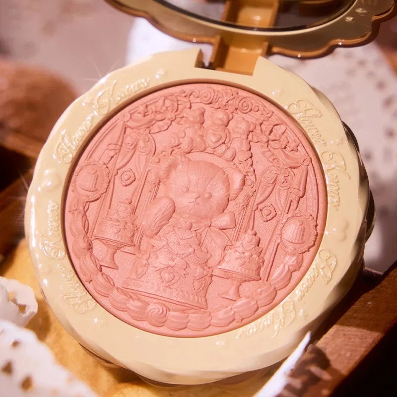 Tidesmit Flower Knows Sweetie Bear silk satin blush powder texture close-up for natural matte vegan face makeup