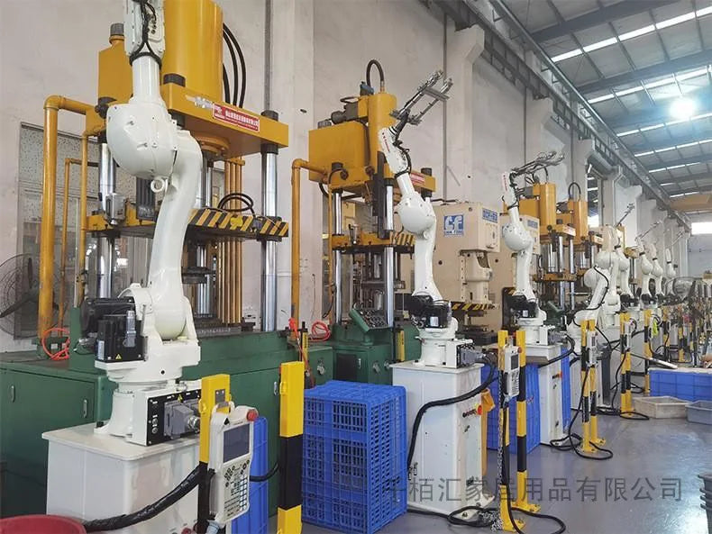 Stainless steel pressure cooker production equipment with robotic arms and stations