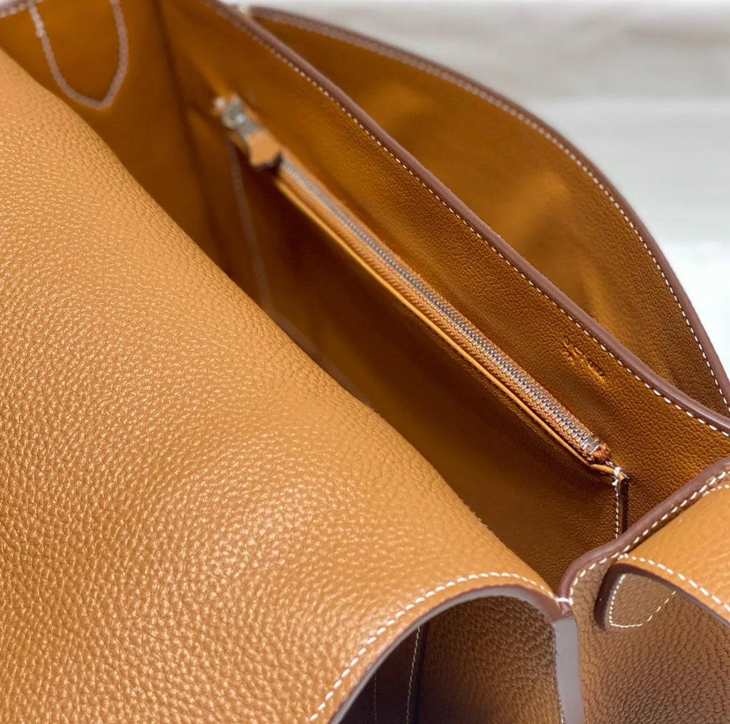 Leather Shoulder Bag Men's Retro Style Sewn with Wax Thread Top Layer Cowhide Single Shoulder Bag for Daily Use