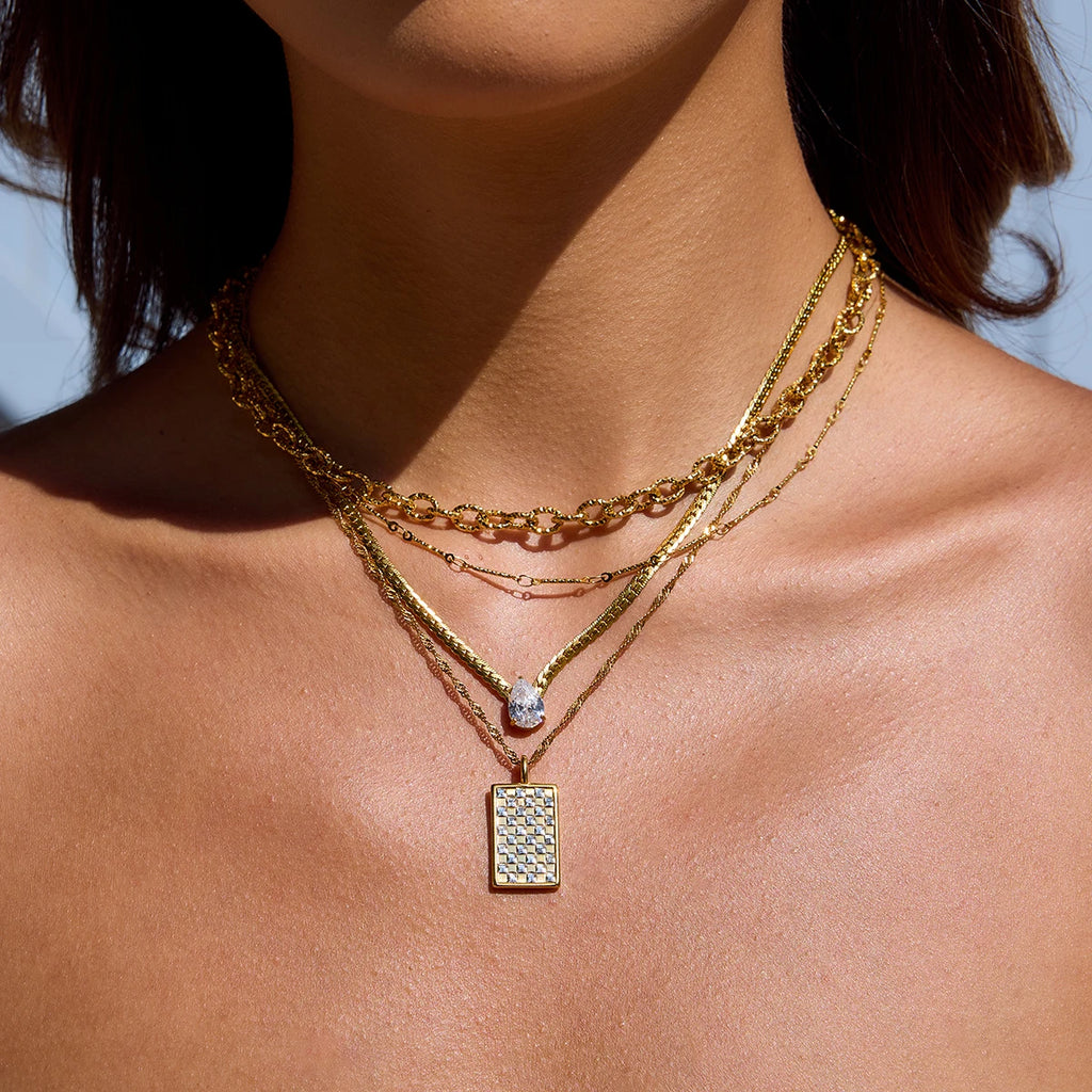 Yori New Arrival Handmade Summer Jewelry 18K PVD Plated Waterproof Statement Rectangular Pendant Necklace