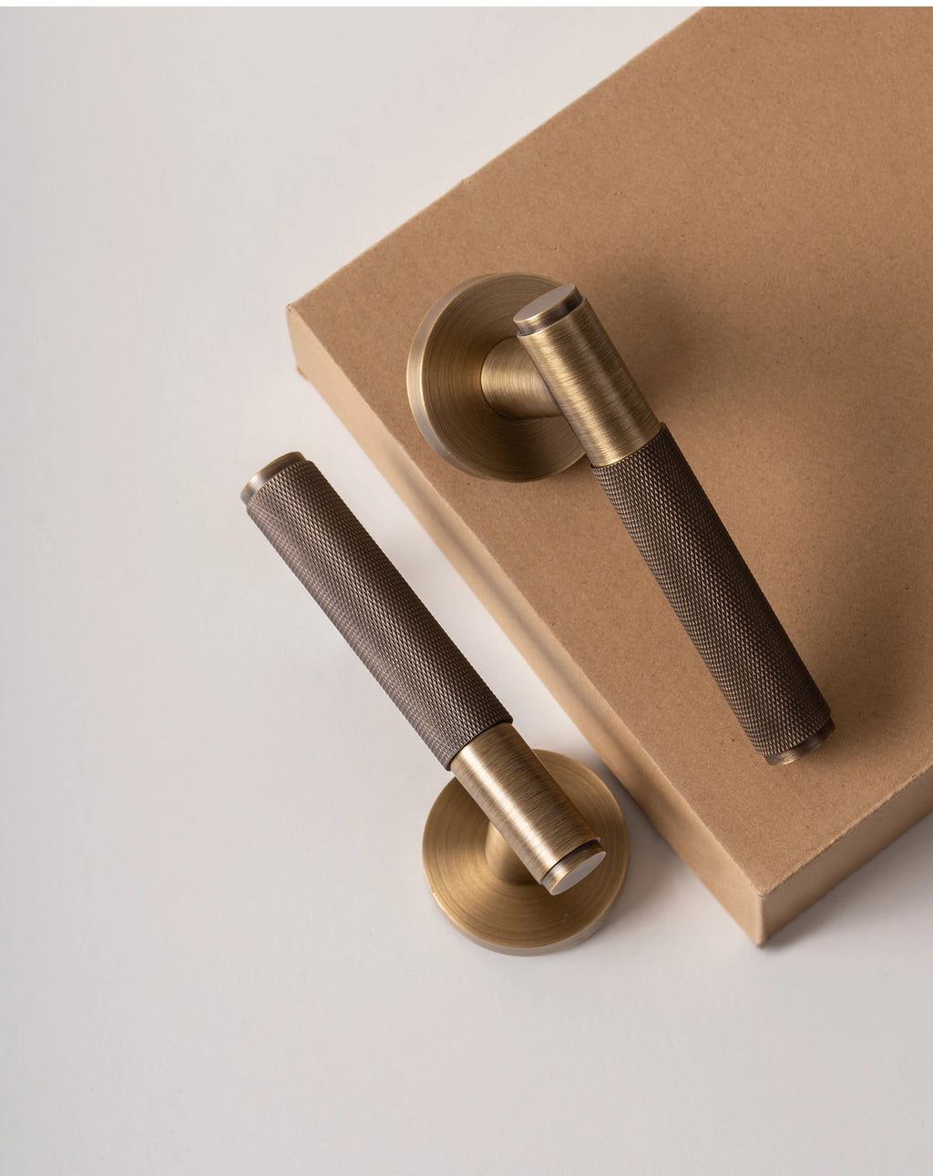 DOOROOM Brass Door Lock Set Modern Knurled Antique Bronze Interior Door Lock Decorative Lock Privacy Lock Passage Lock