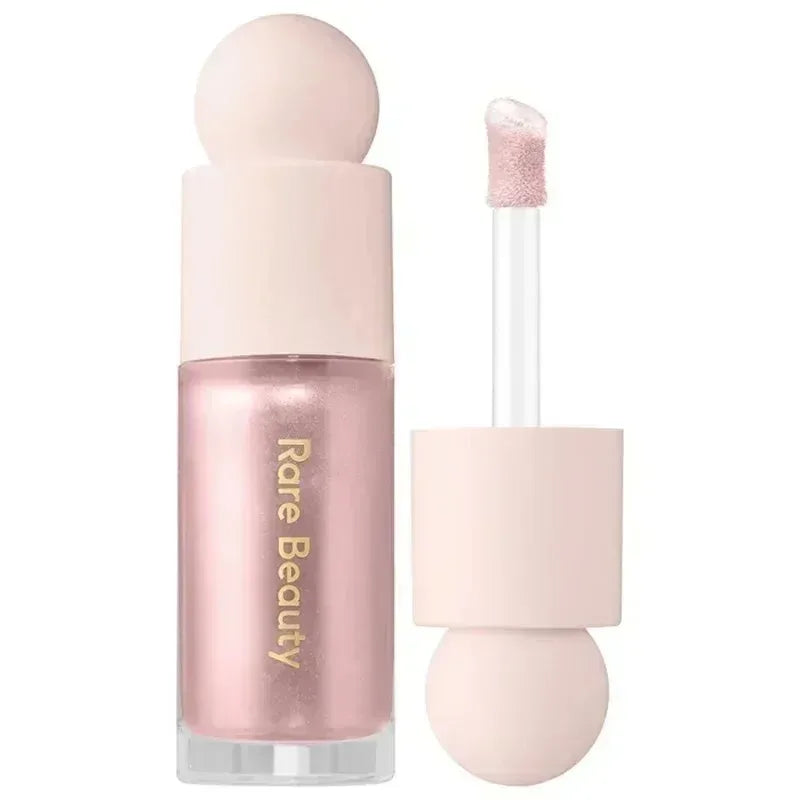 Tidesmit liquid highlighter and bronzer contouring cream shimmer texture close-up for radiant face makeup