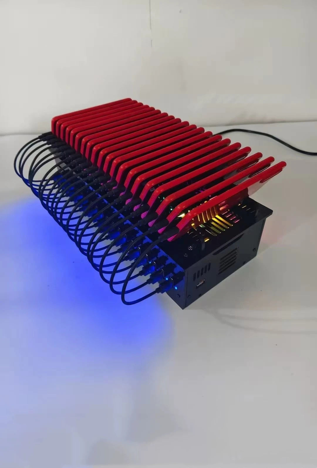 USB Phone Farm Hub: 20-60 Port Batch Sync Control Station Tidesmit