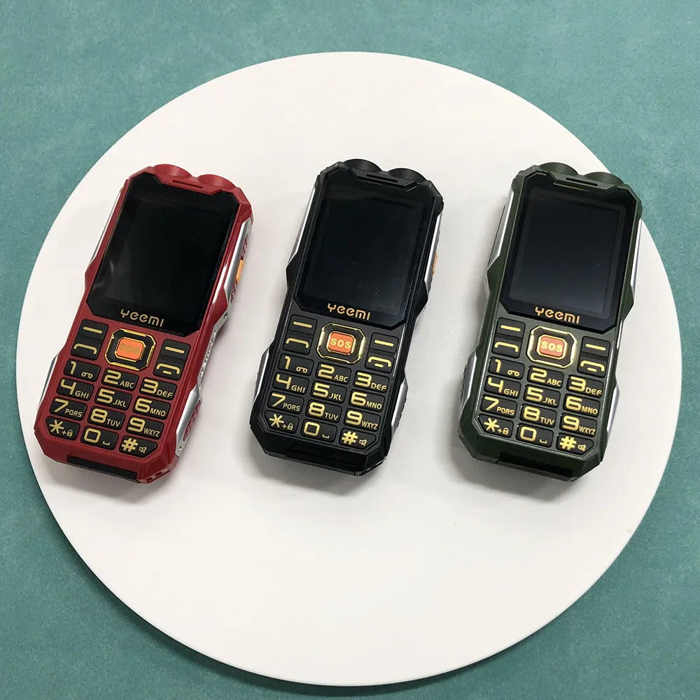 YEEMI Q8 2G CellPhone 2.4inches GSM HD Display Dual SIM Loud Voice Big Keyboard Dual Flashlight Mobile Phone Excellent Quality
